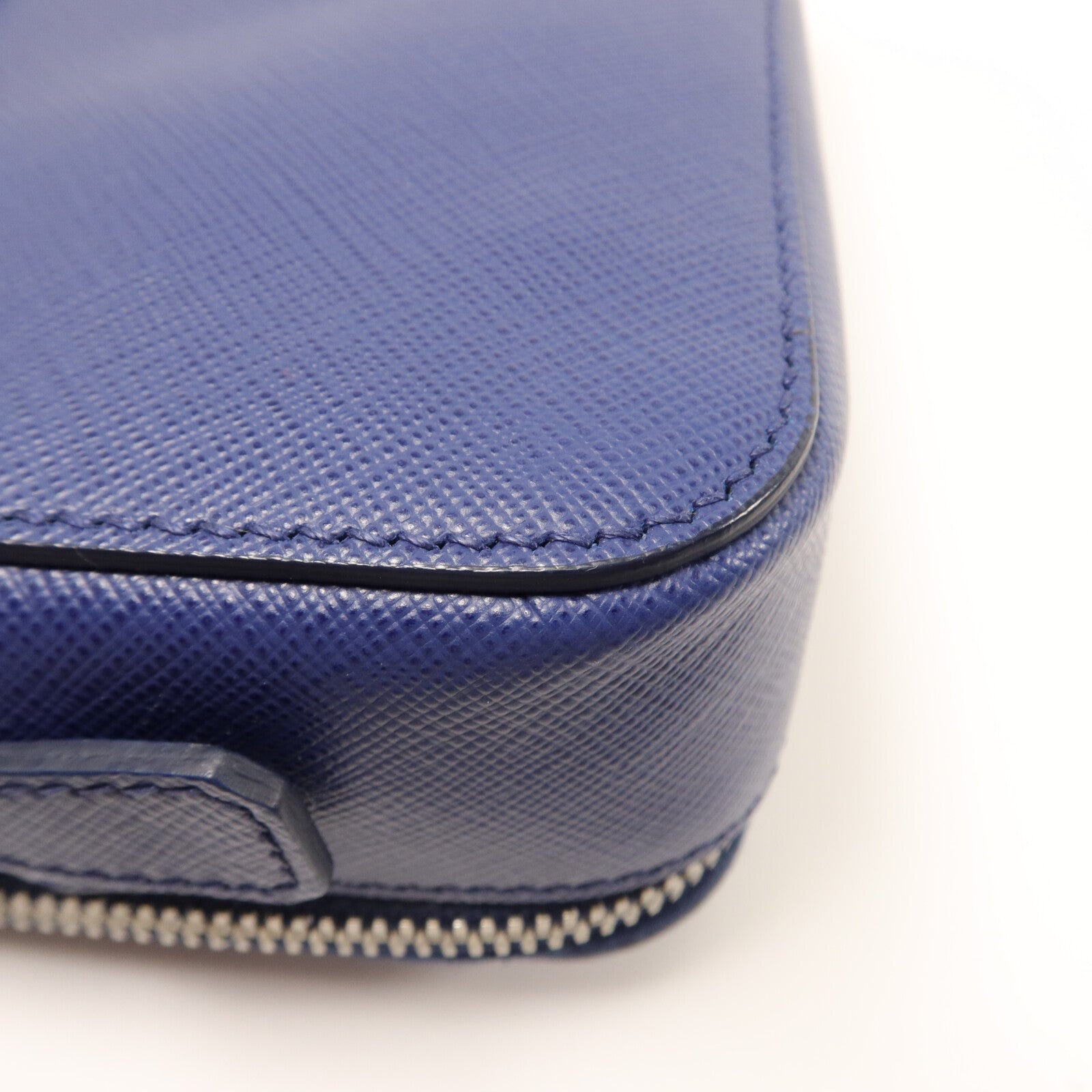 PRADA Saffiano皮革Double-Zipper Clutch手拿包