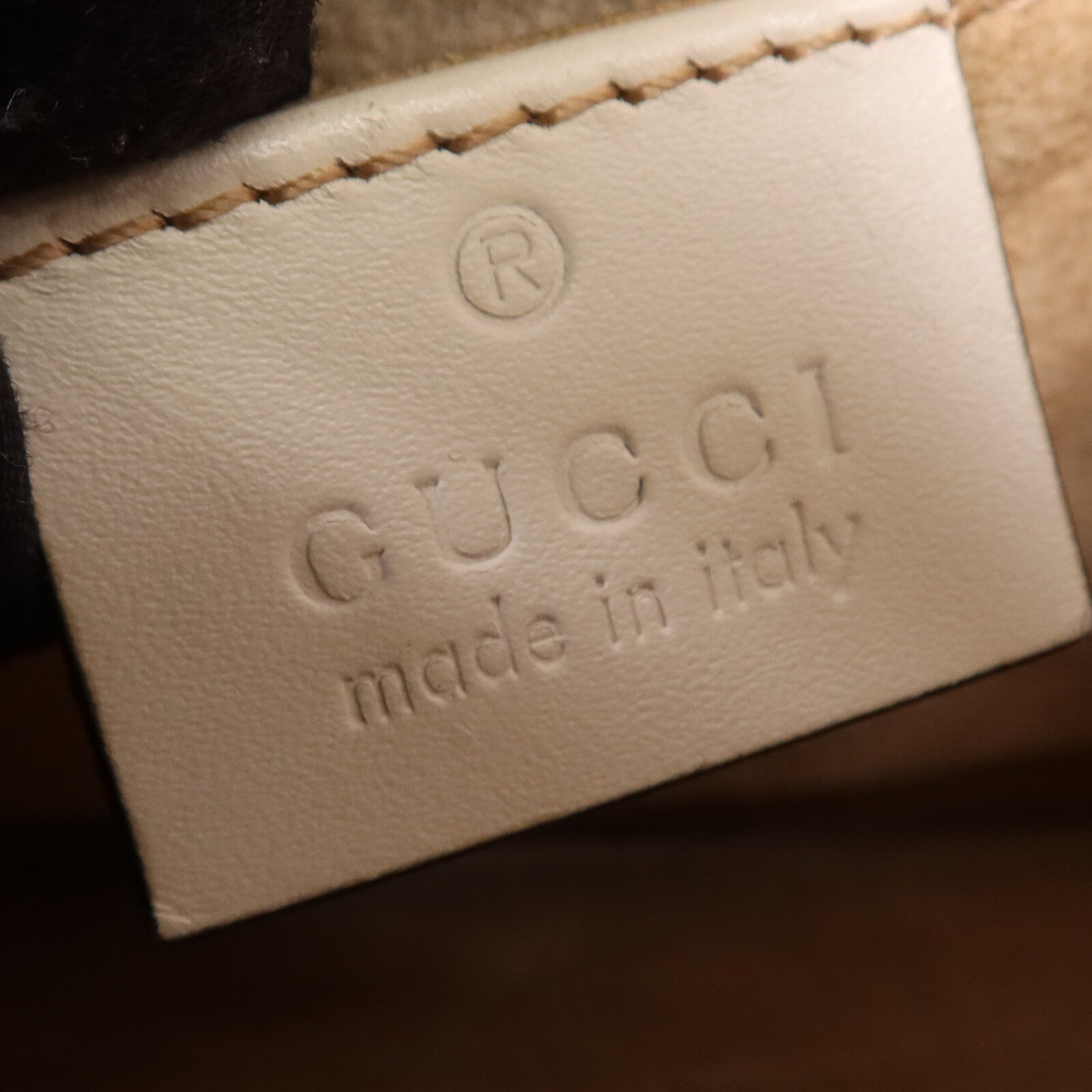 GUCCI 牛皮皮革Sylvie金扣手挽肩背兩用袋