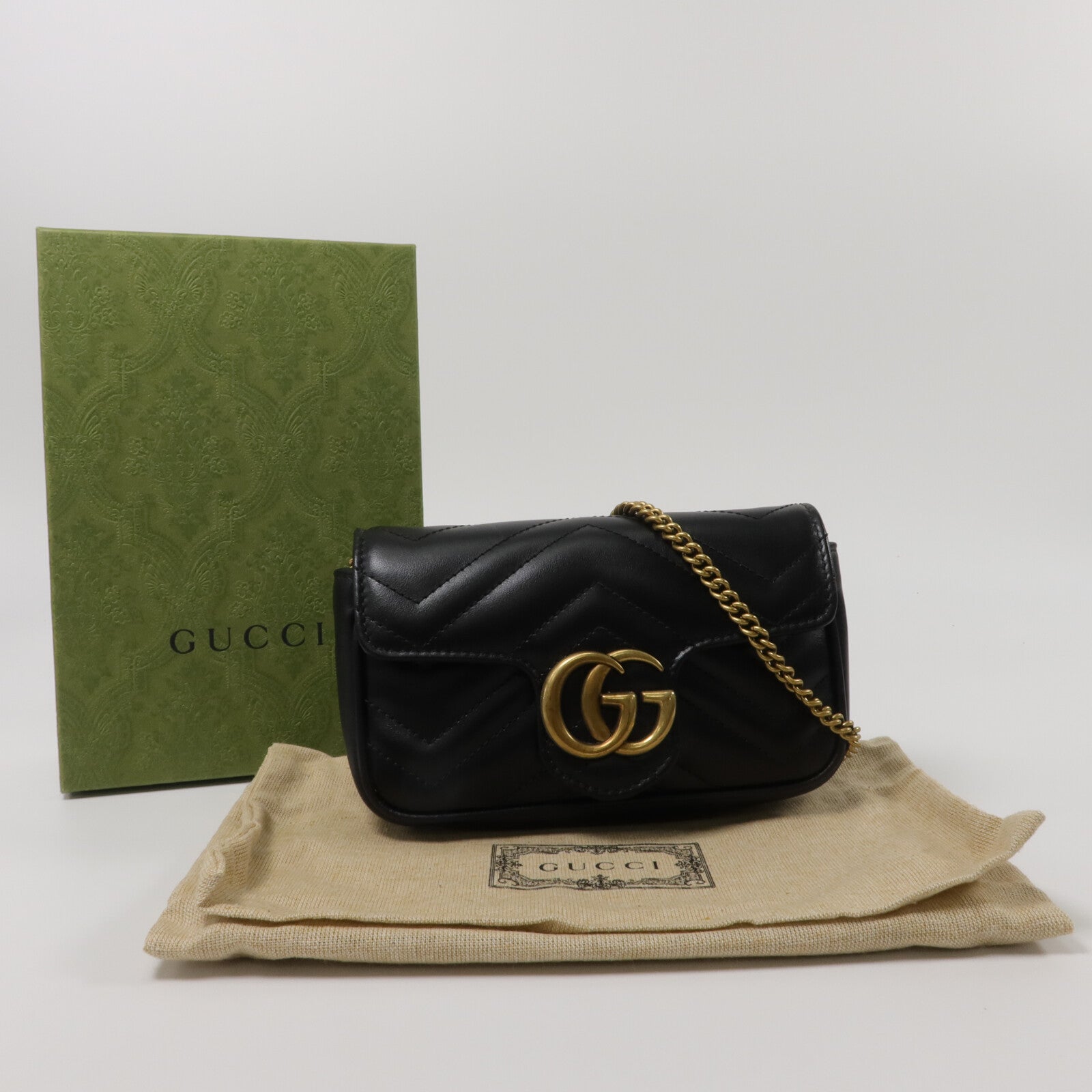 GUCCI 牛皮皮革GG Marmont Super Mini鏈帶肩背袋
