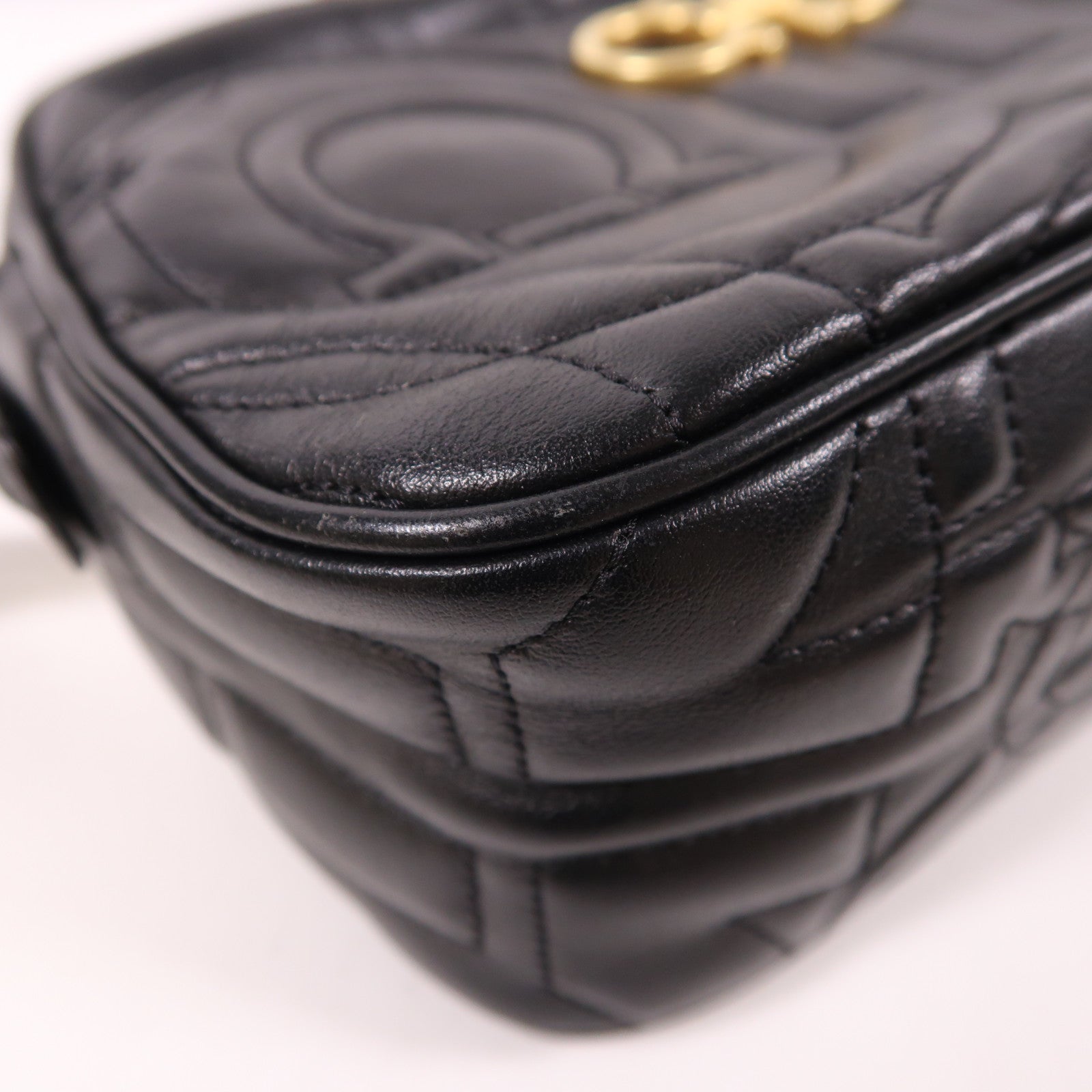 Salvatore Ferragamo 牛皮皮革Shoulder Bag金扣鏈帶肩背袋
