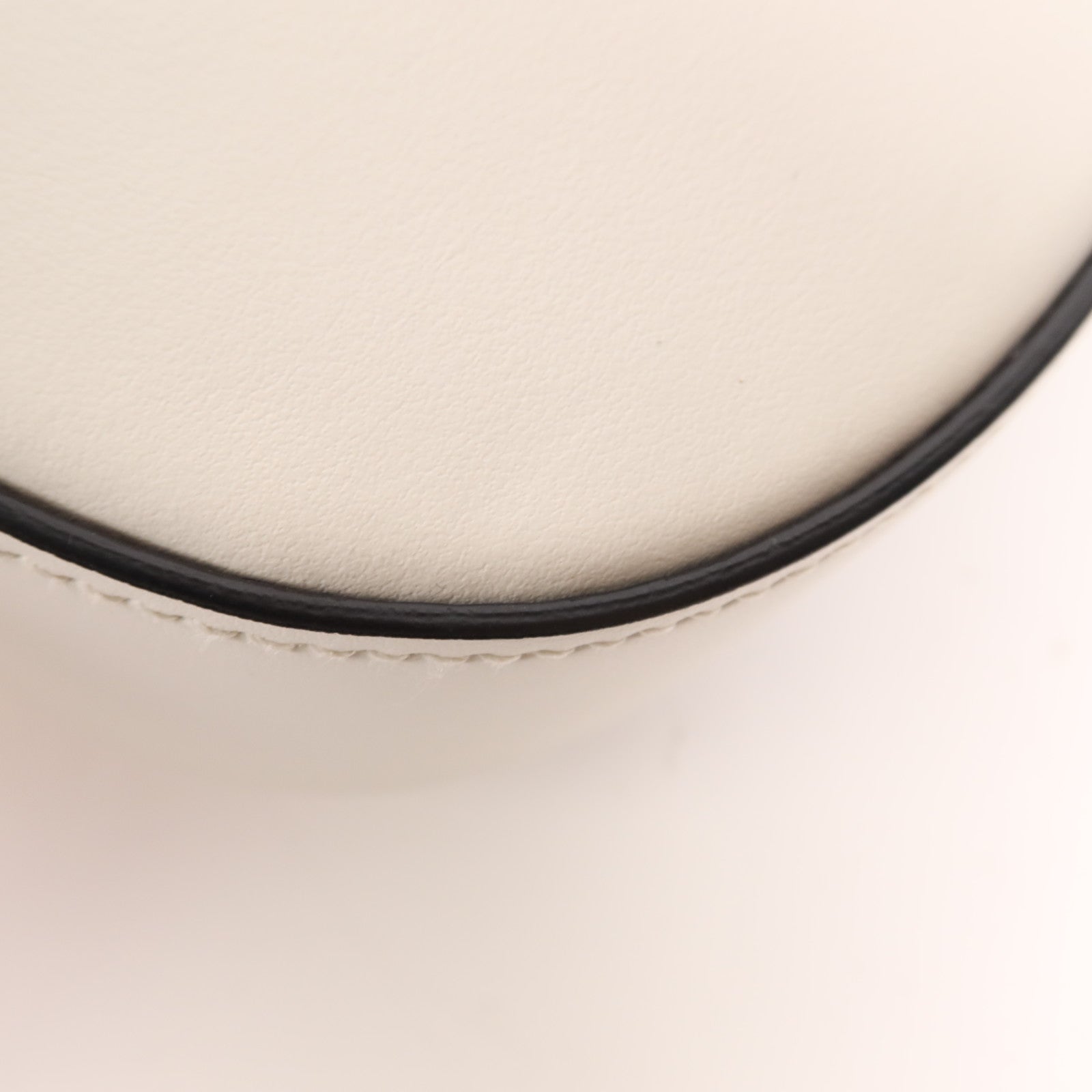 PRADA 牛皮皮革Saddle Corsaire金扣肩背袋