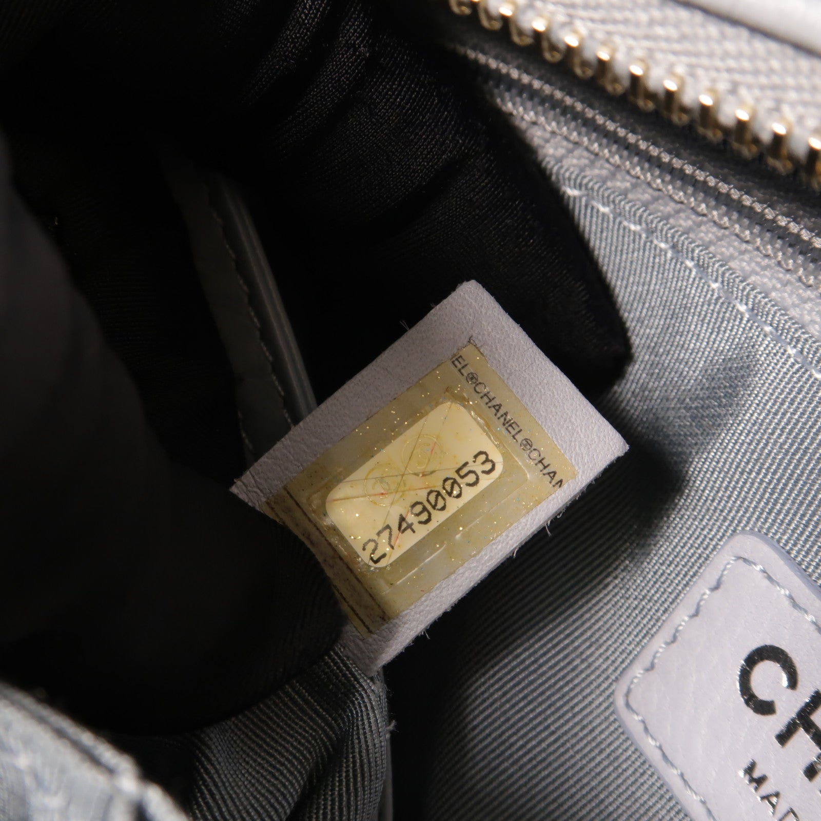CHANEL 牛皮皮革Gabrielle Medium鏈帶肩背袋