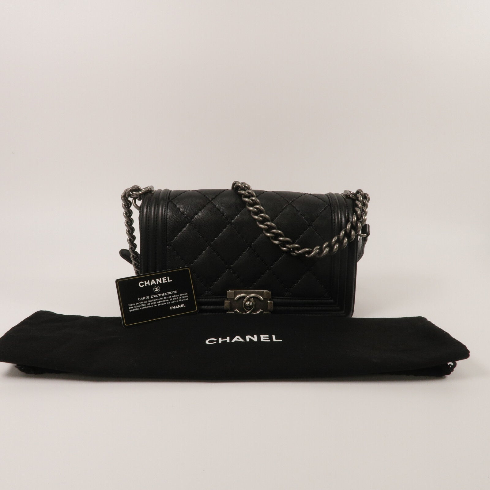 CHANEL 牛皮皮革Boy 20鏈帶肩背袋