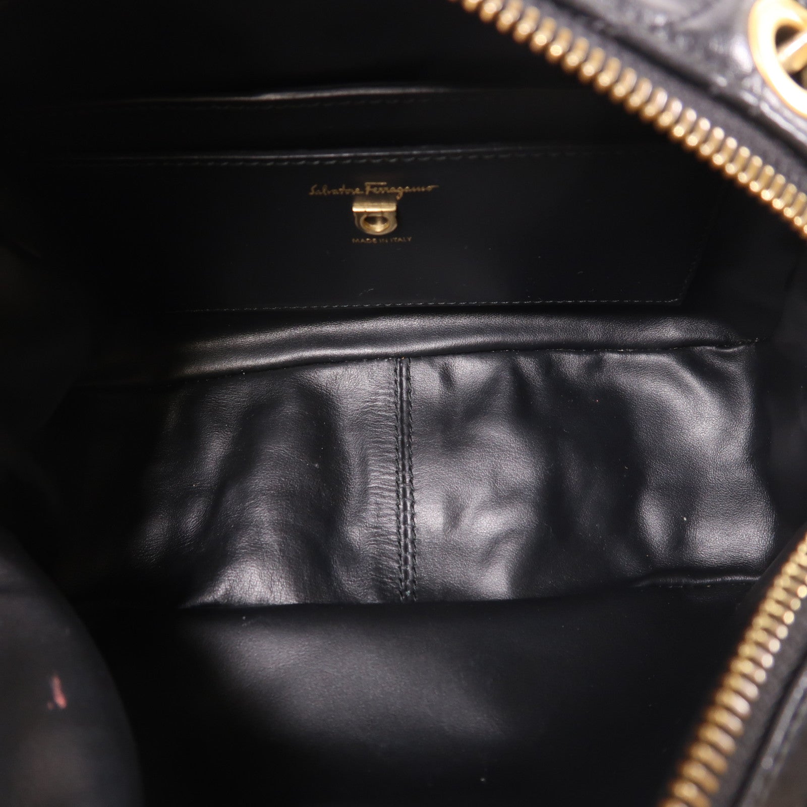 Salvatore Ferragamo 牛皮皮革Shoulder Bag金扣鏈帶肩背袋