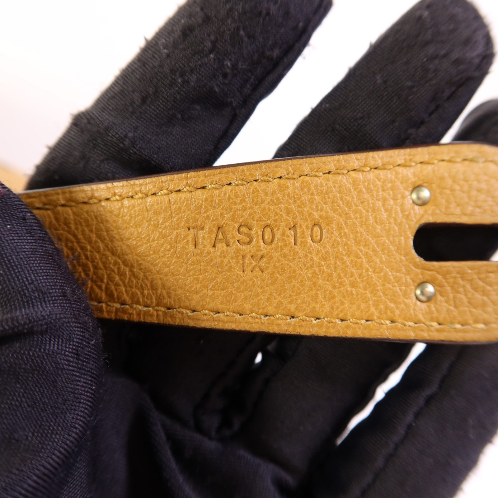 HERMES Evercolor皮革Lindy 30銀扣手挽肩背兩用袋Sesame