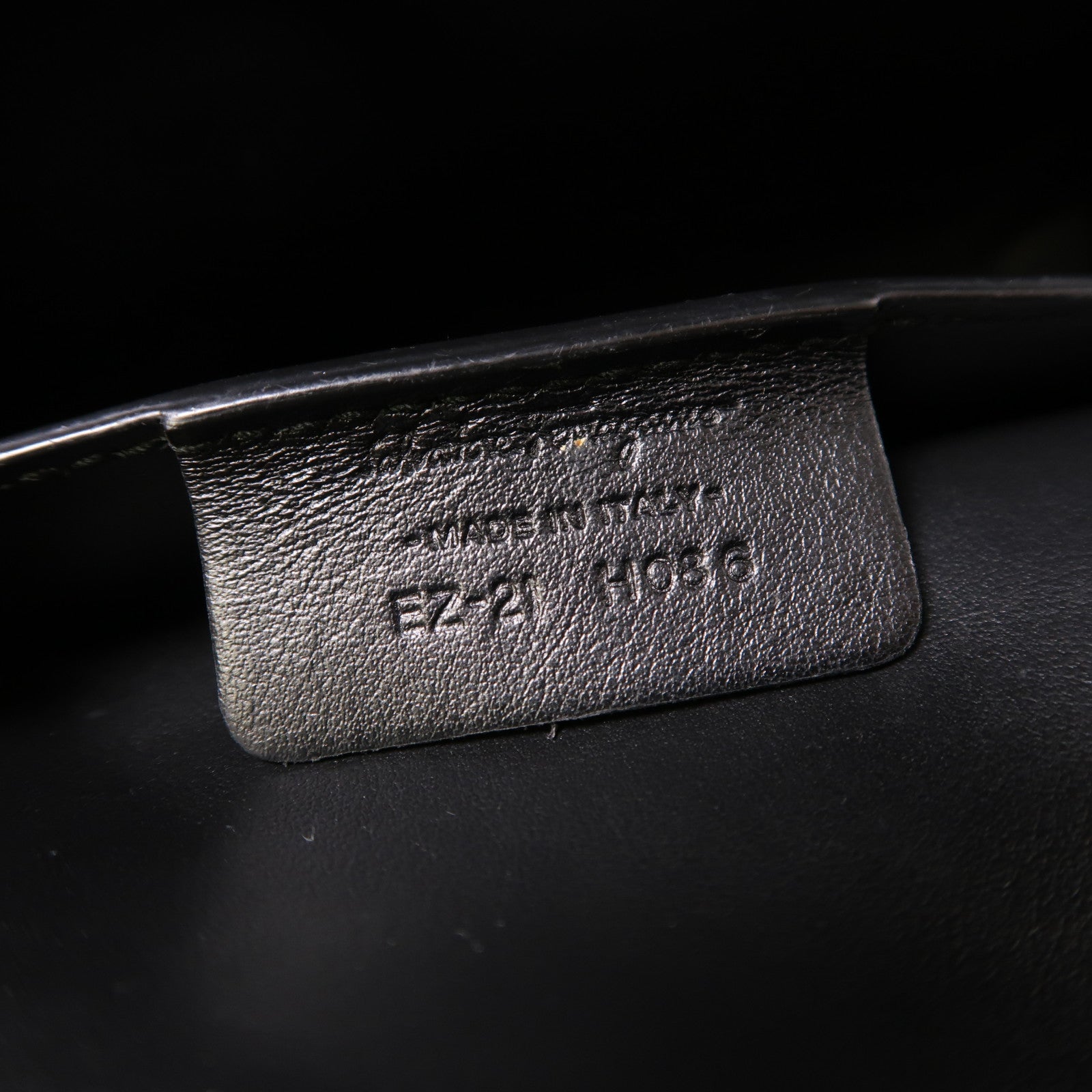 Salvatore Ferragamo 牛皮皮革Shoulder Bag金扣鏈帶肩背袋