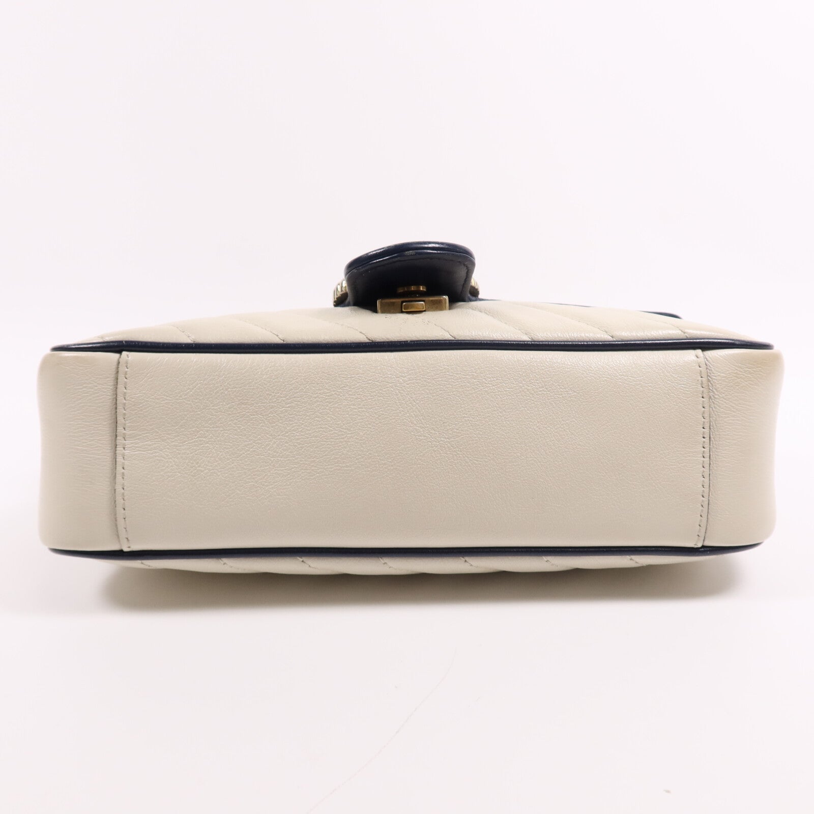 GUCCI 牛皮皮革GG Marmont金扣鏈帶肩背袋