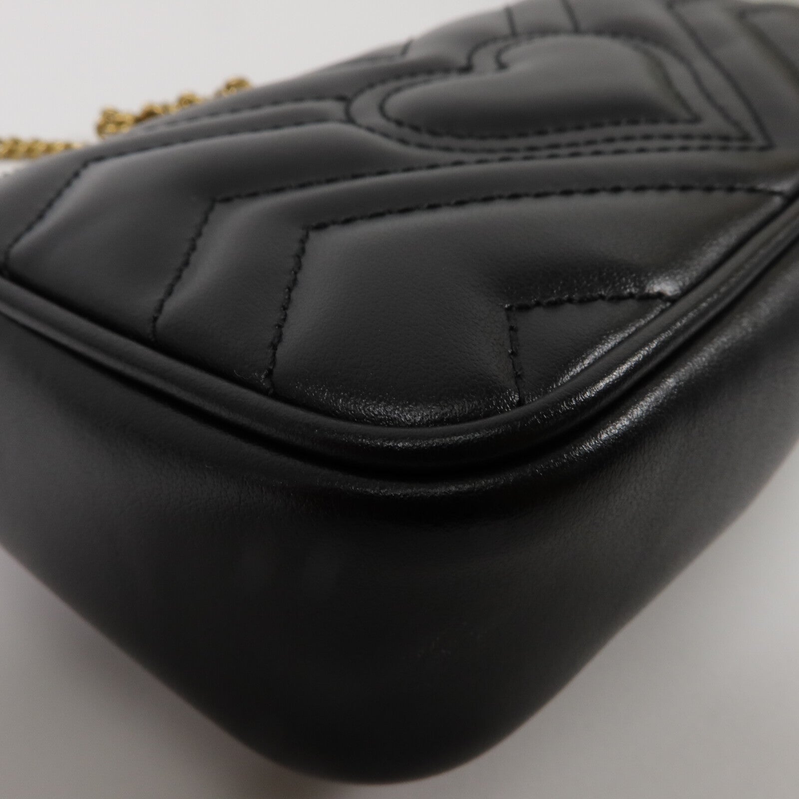 GUCCI 牛皮皮革GG Marmont Super Mini鏈帶肩背袋