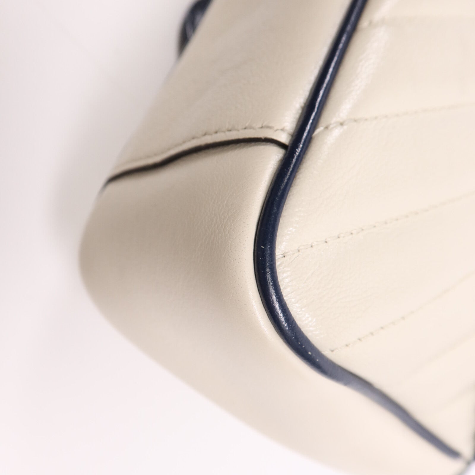 GUCCI 牛皮皮革GG Marmont金扣鏈帶肩背袋