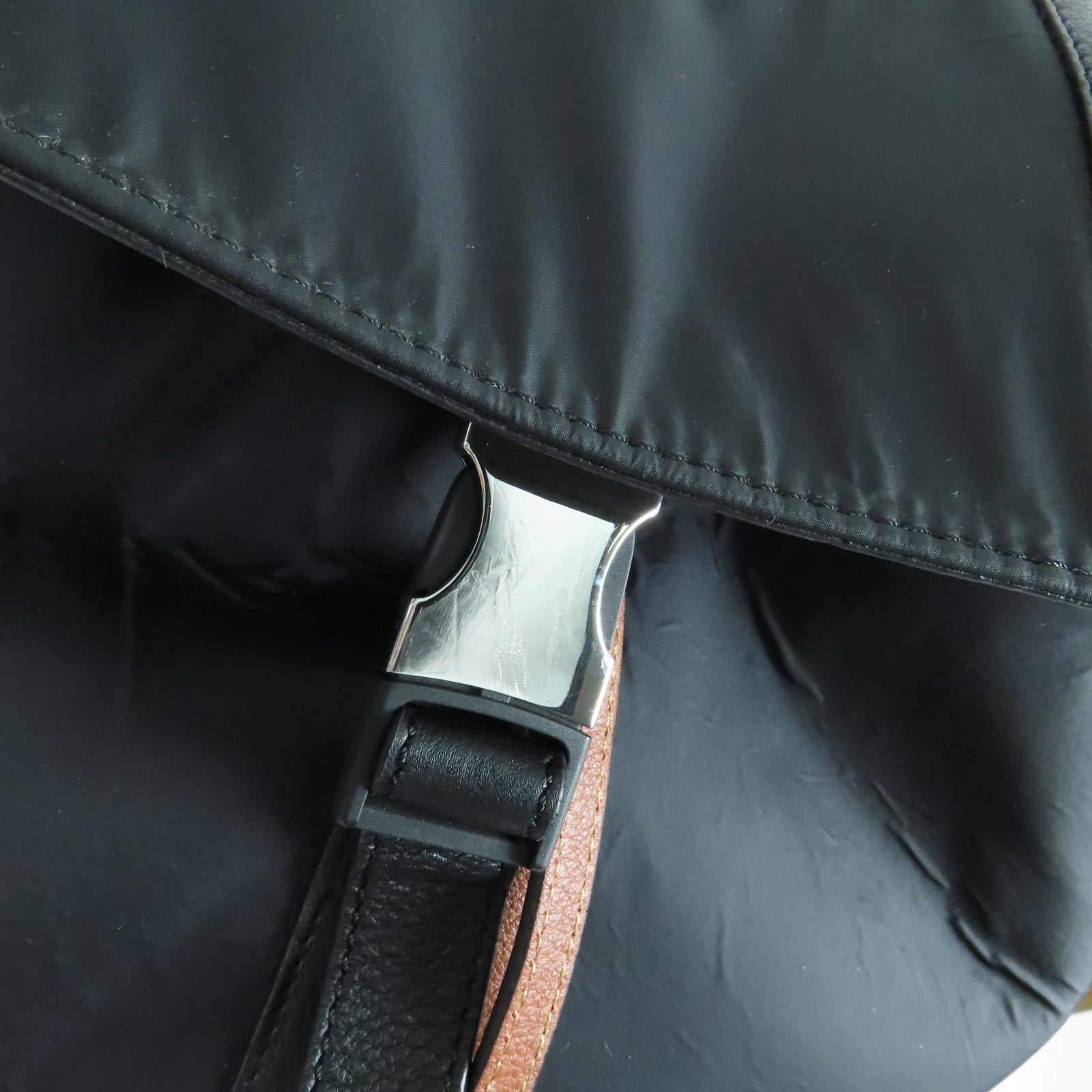 LOEWE 皮革/尼龍Puzzle Trainer銀扣背包