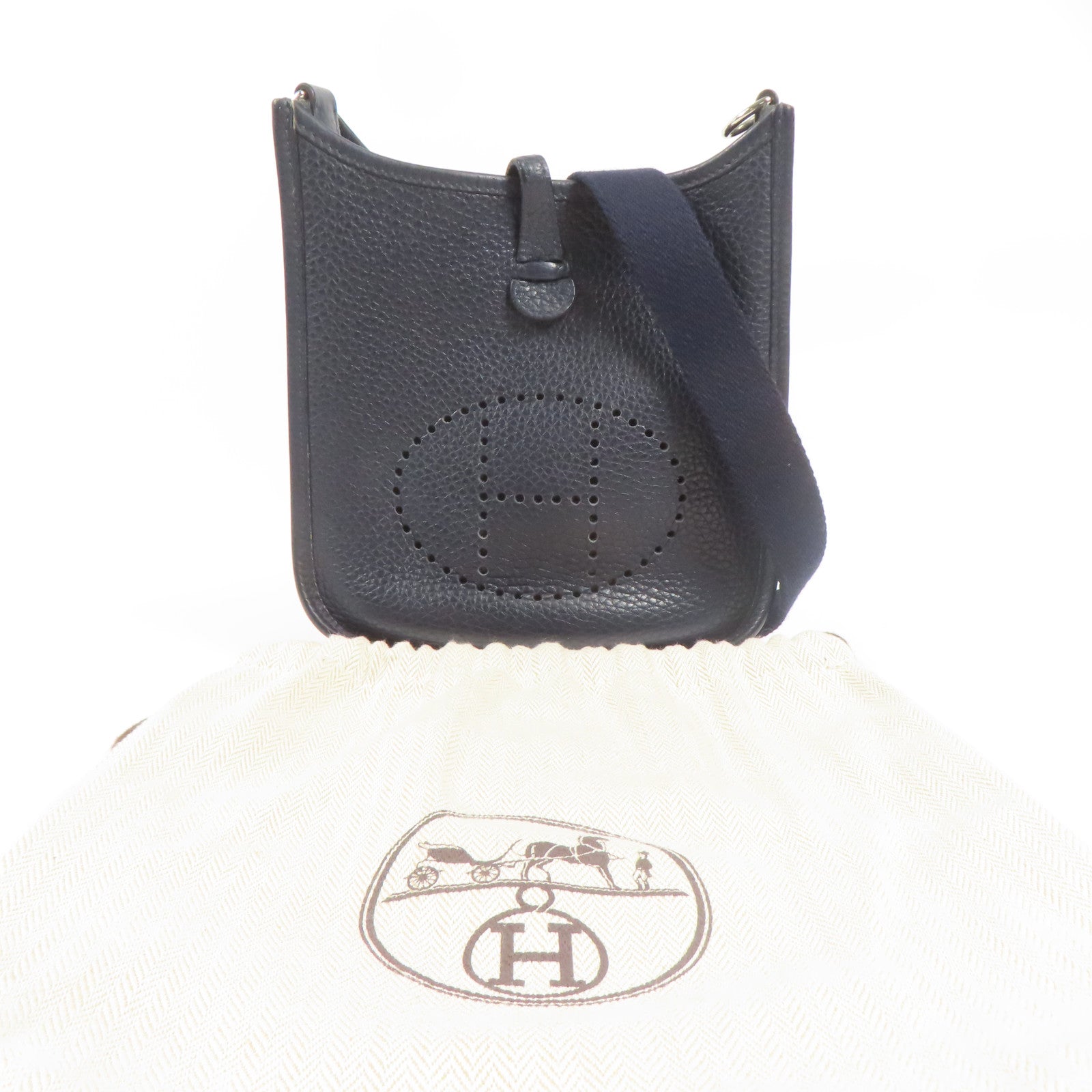 HERMES Clemence皮革Evelyne TPM銀扣肩背袋Bleu Ocean