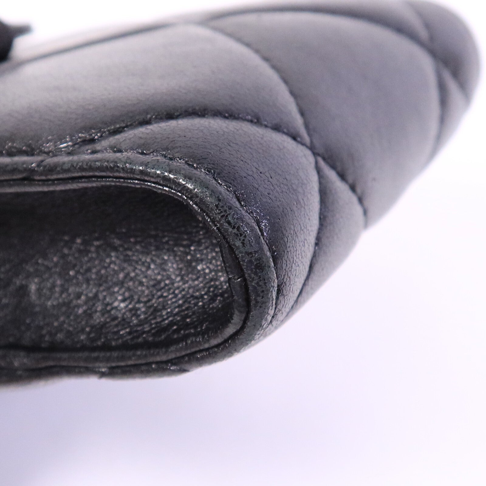 CHANEL 羊皮皮革Chanel 19 Phone Bag鏈帶手挽肩背兩用袋