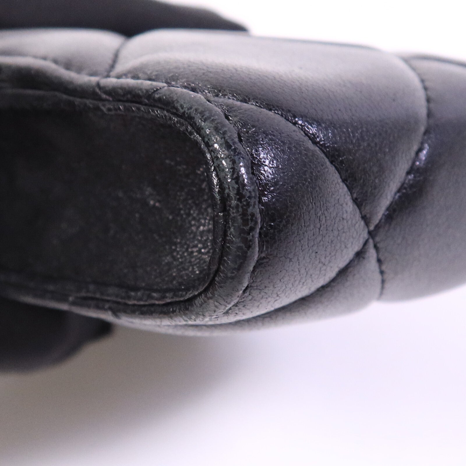 CHANEL 羊皮皮革Chanel 19 Phone Bag鏈帶手挽肩背兩用袋