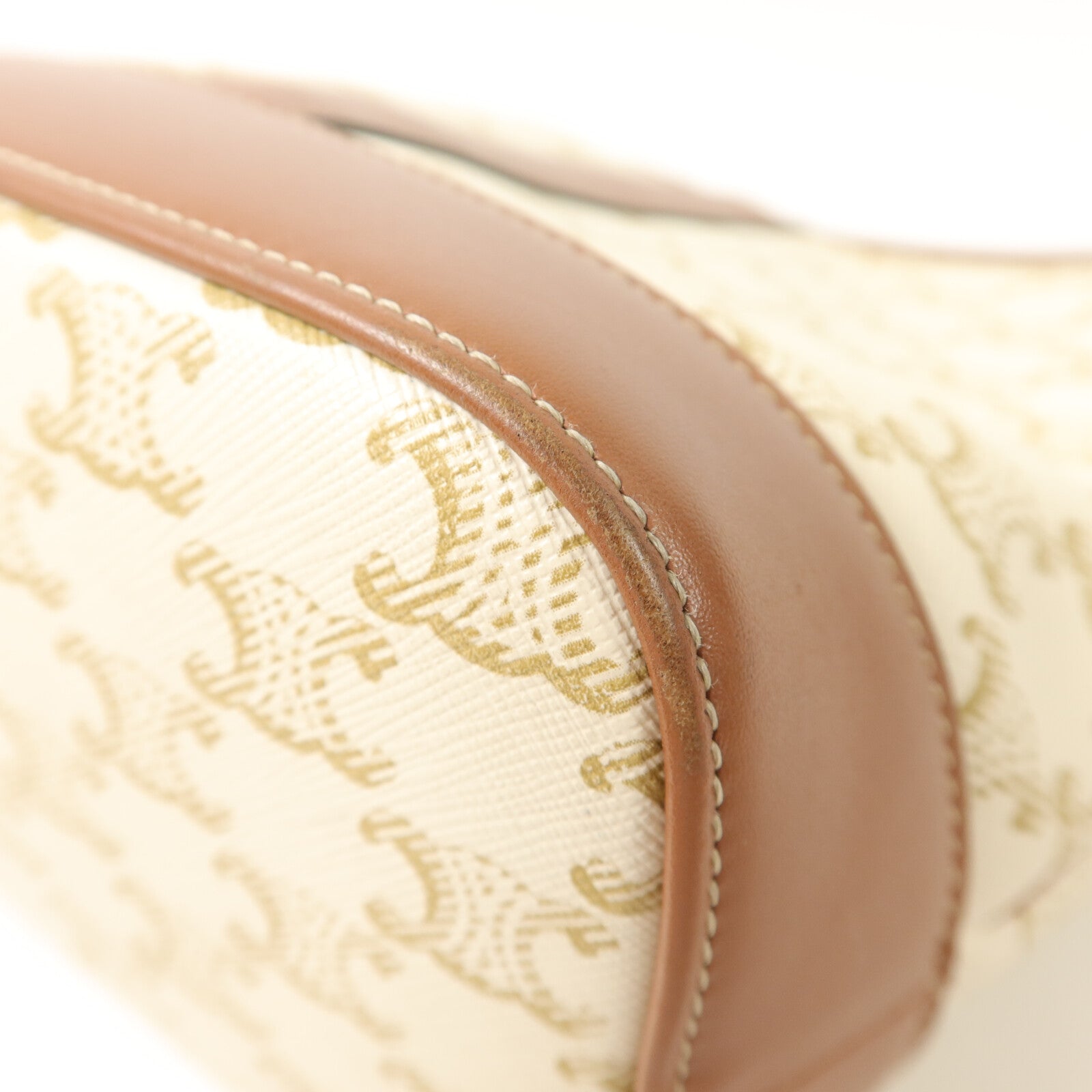 CELINE 塗層帆布Triomphe Bucket Bag Small肩背袋