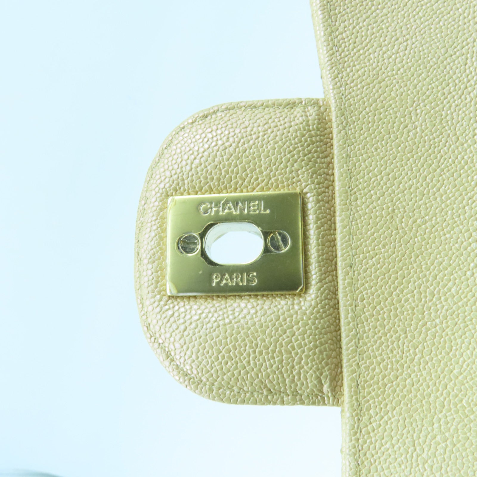 CHANEL 【清倉大減價】菱格Caviar皮革Classic Small金扣鏈帶肩背袋淺黃色