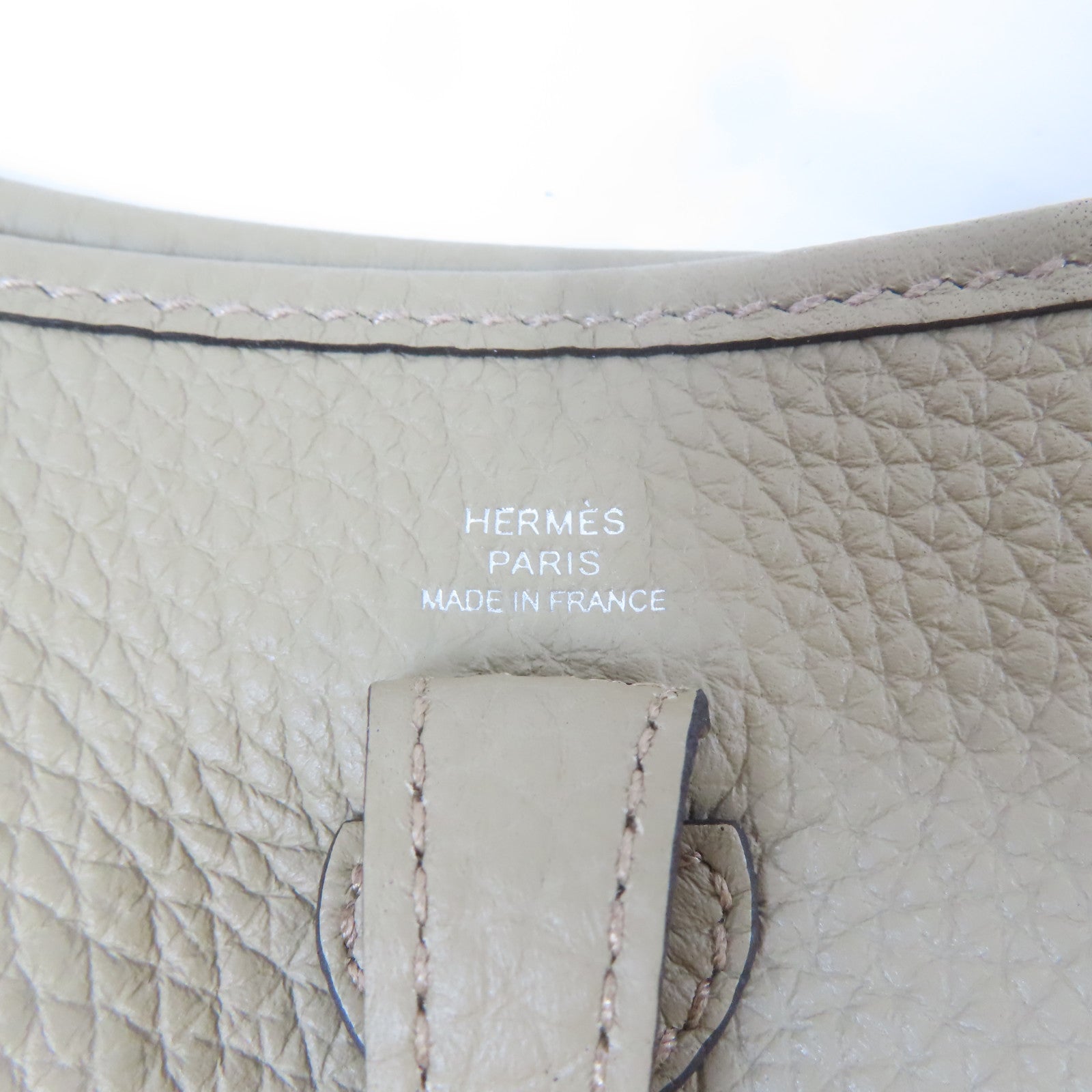 HERMES Clemence皮革Evelyne TPM銀扣肩背袋米色
