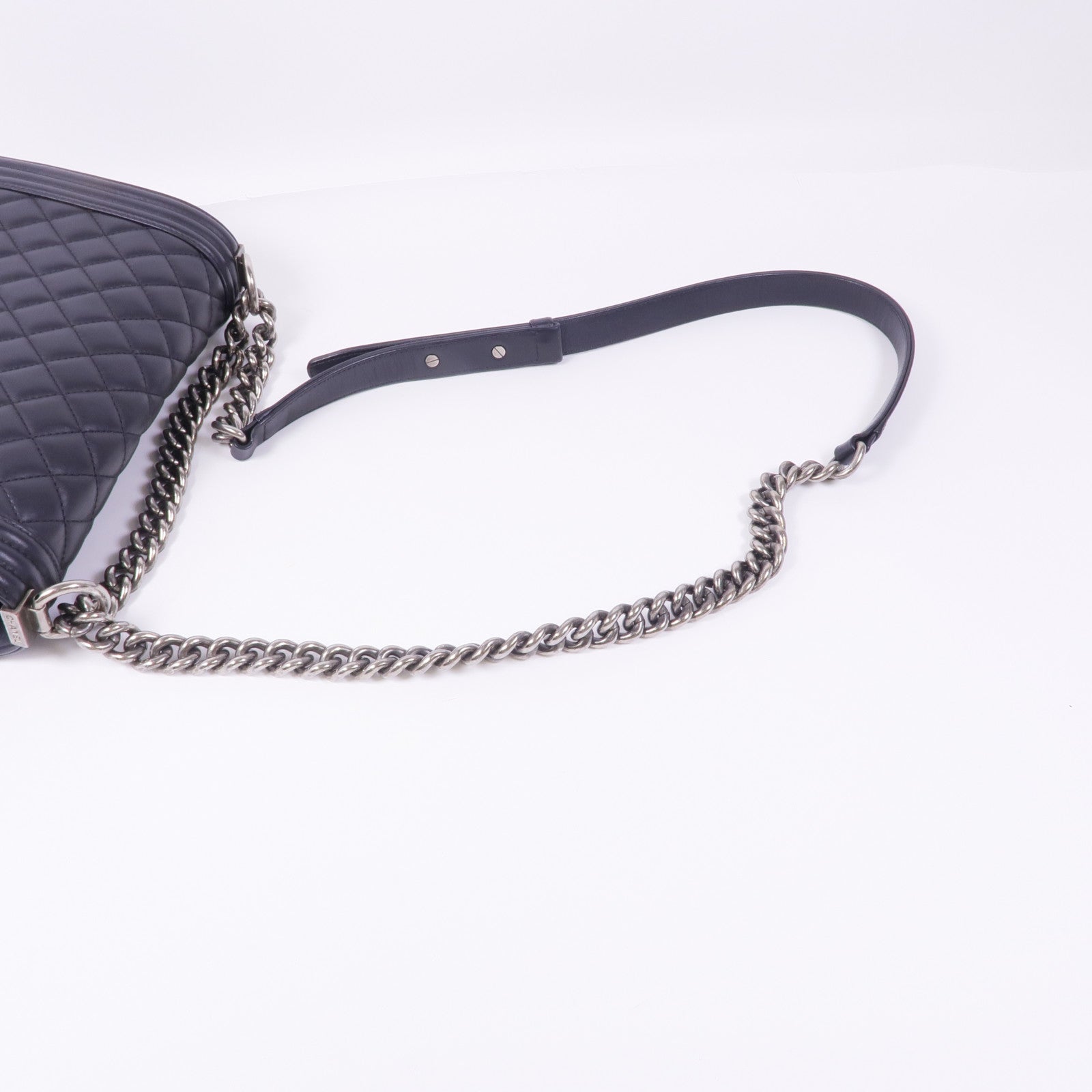 CHANEL 羊皮皮革Boy 25銀扣鏈帶肩背袋