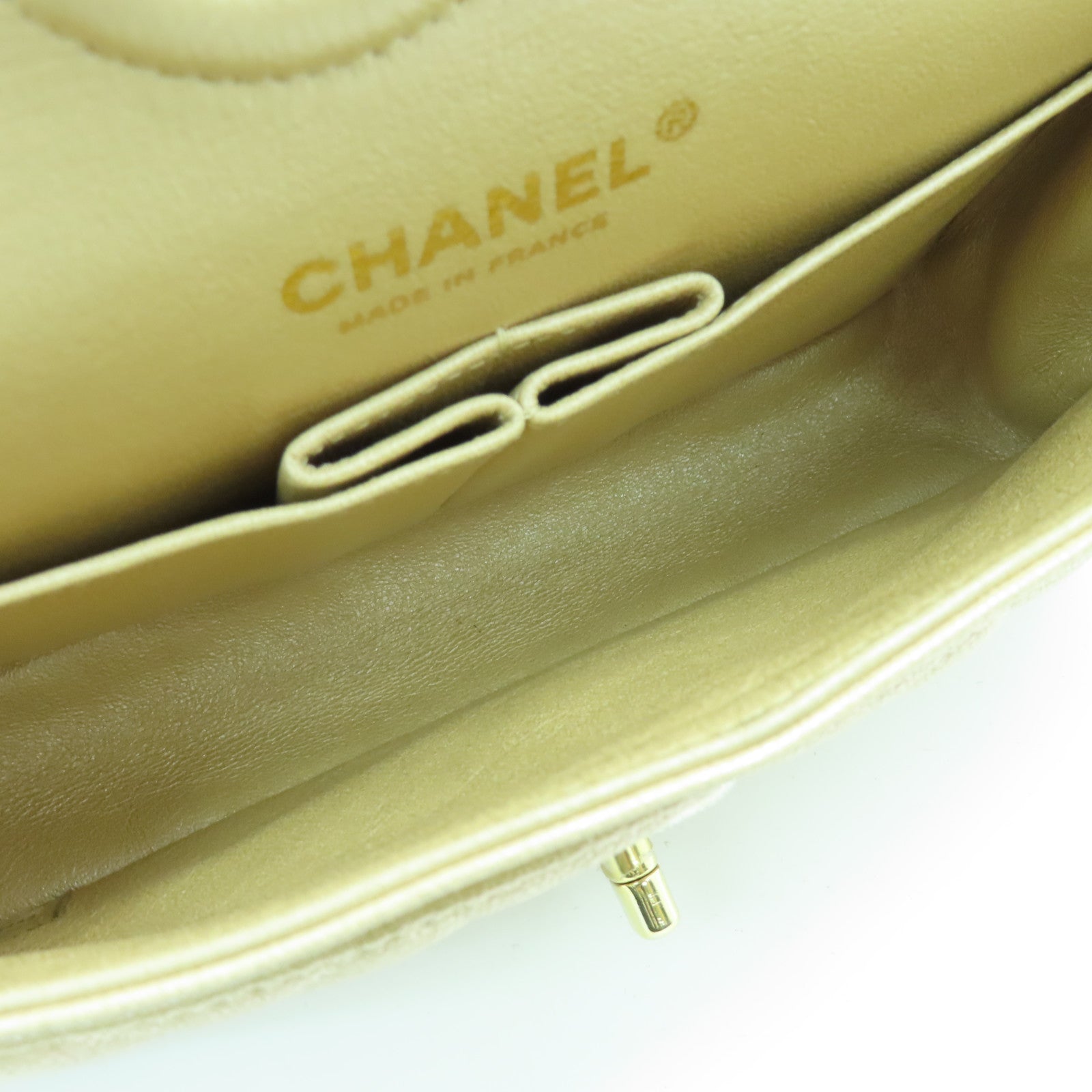 CHANEL 【清倉大減價】菱格Caviar皮革Classic Small金扣鏈帶肩背袋淺黃色