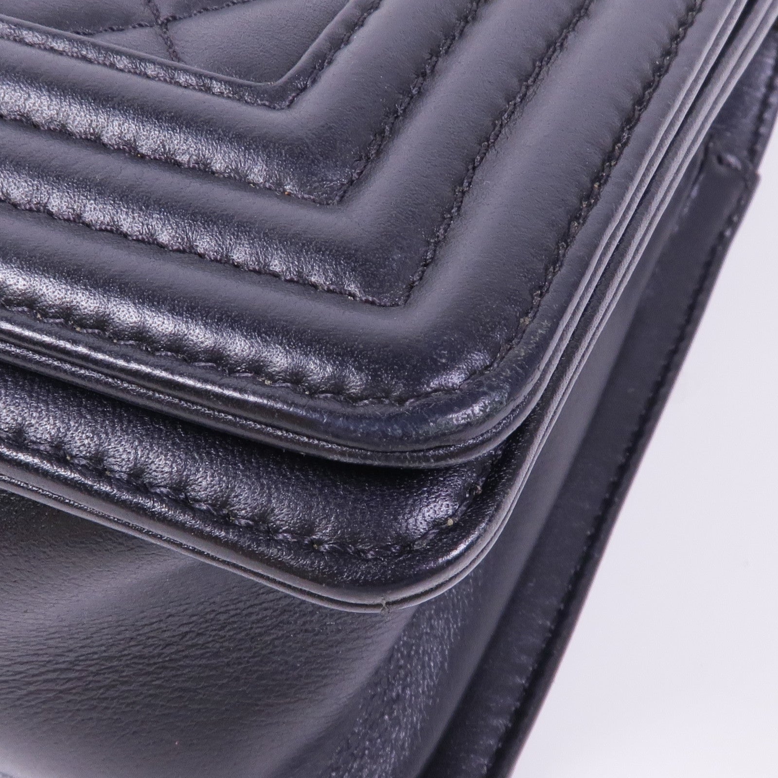 CHANEL 羊皮皮革Boy 25銀扣鏈帶肩背袋