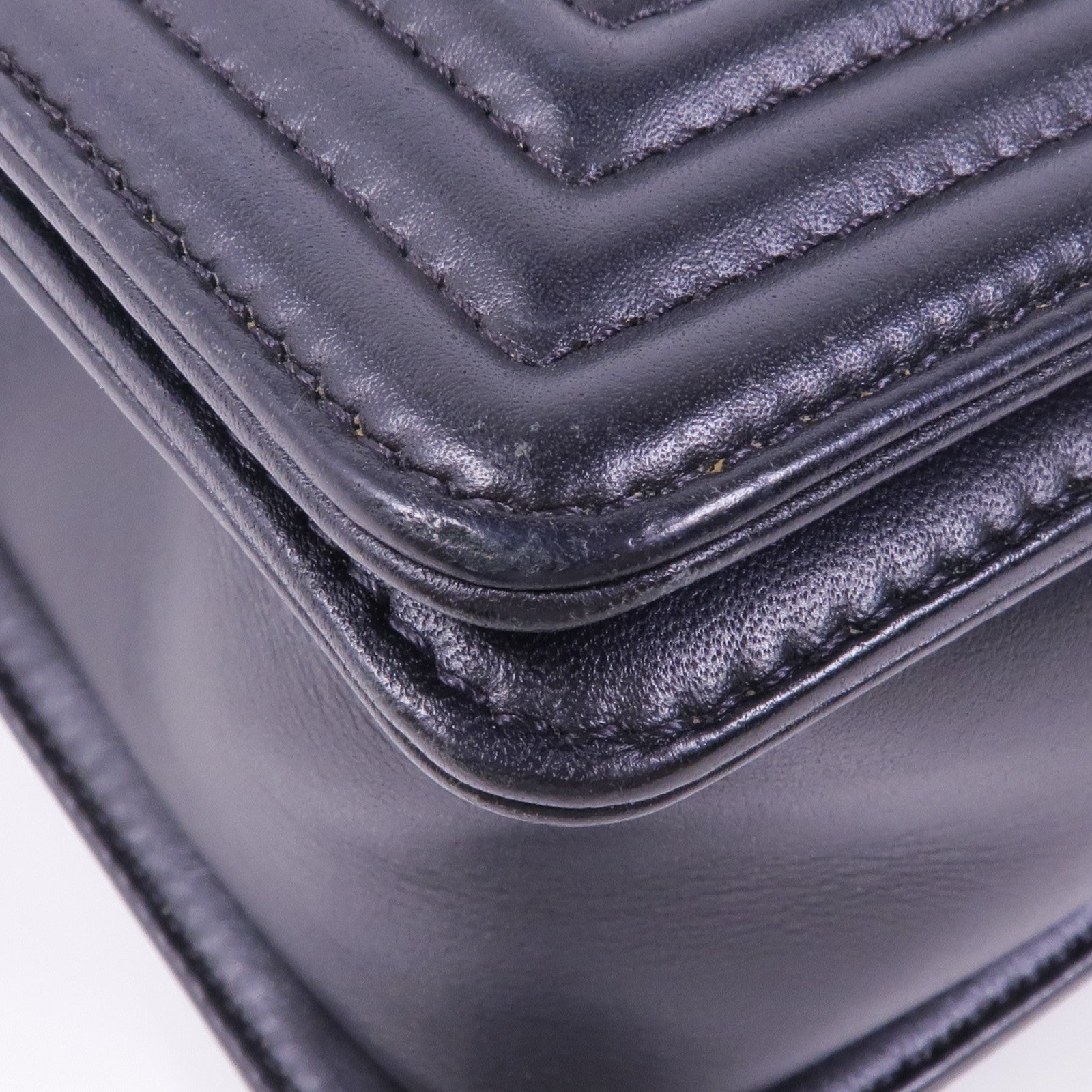 CHANEL 羊皮皮革Boy 25銀扣鏈帶肩背袋