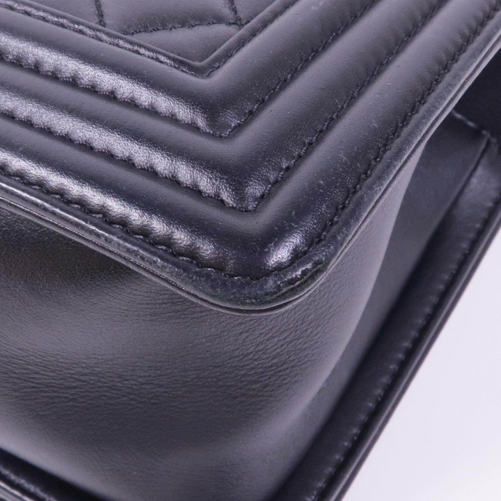 CHANEL 羊皮皮革Boy 25銀扣鏈帶肩背袋