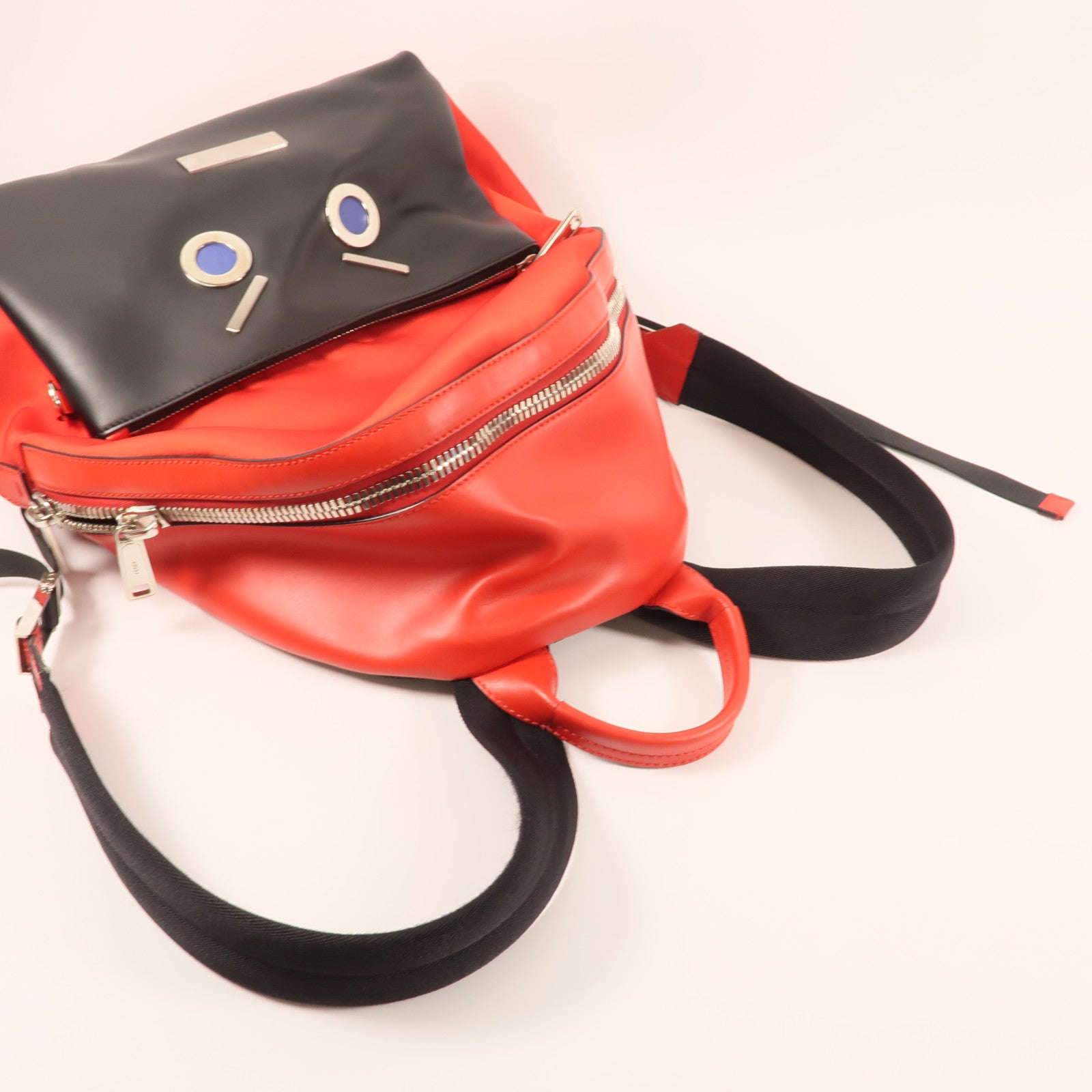 FENDI 牛皮皮革Backpack銀扣背包