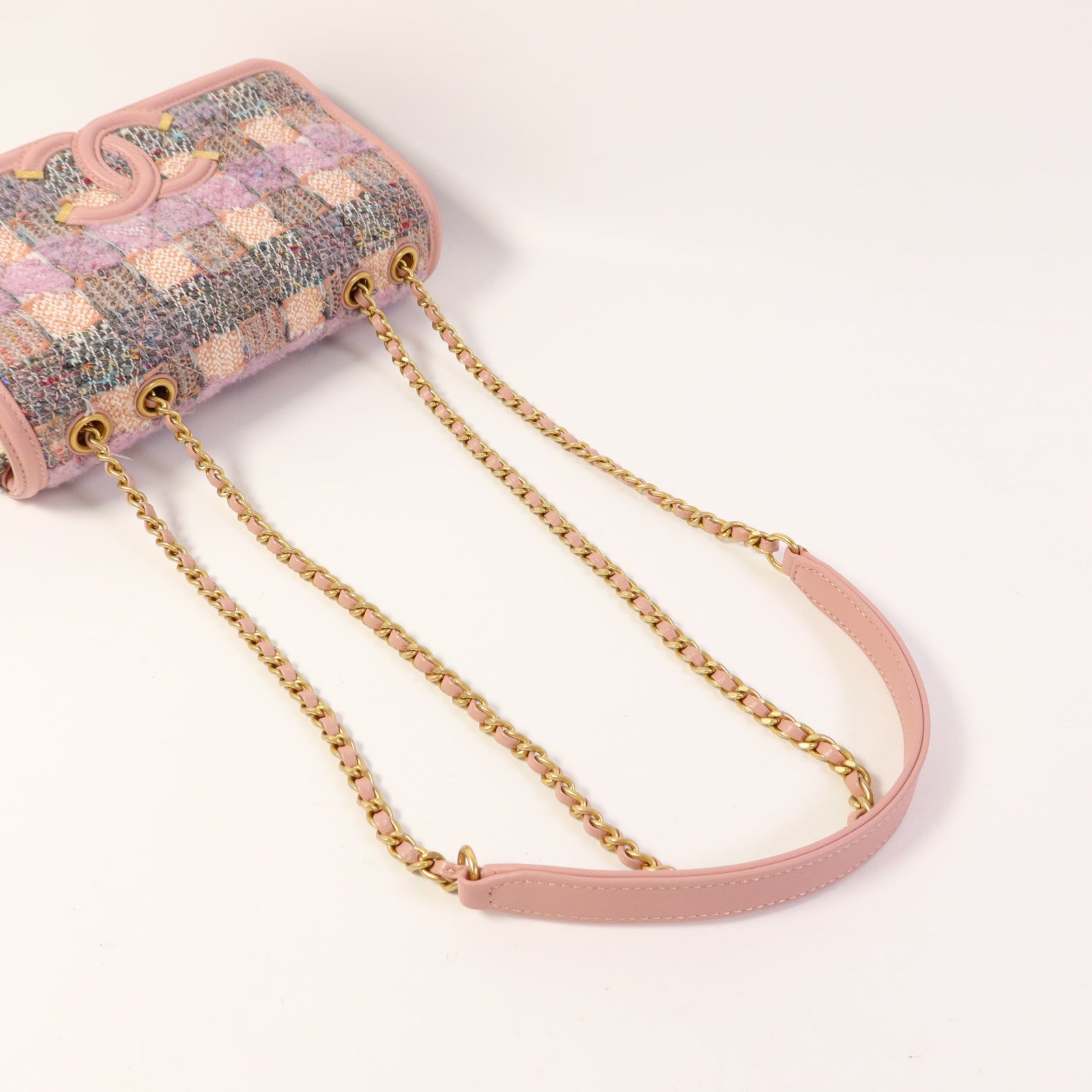 CHANEL 粗花呢CC Filigree Flap金扣鏈帶肩背袋