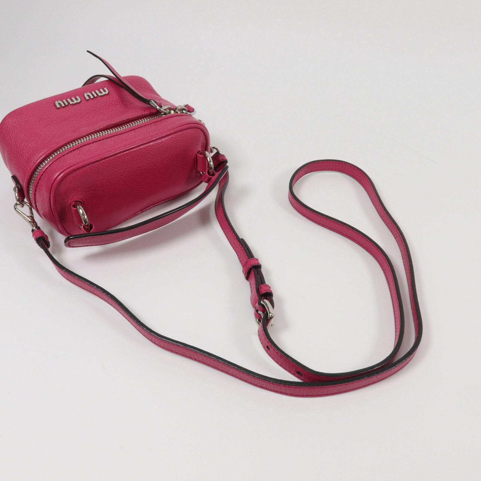 Miu Miu 牛皮皮革Madras手挽肩背兩用袋