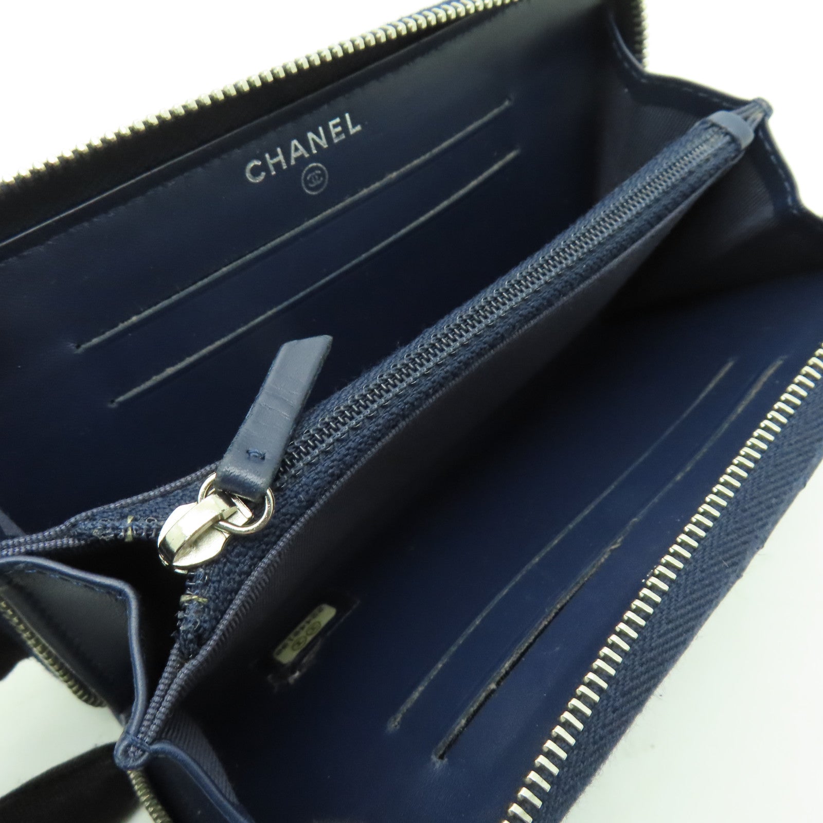 CHANEL 【激減優惠】斜紋Caviar皮革Wallet銀扣錢包深藍色