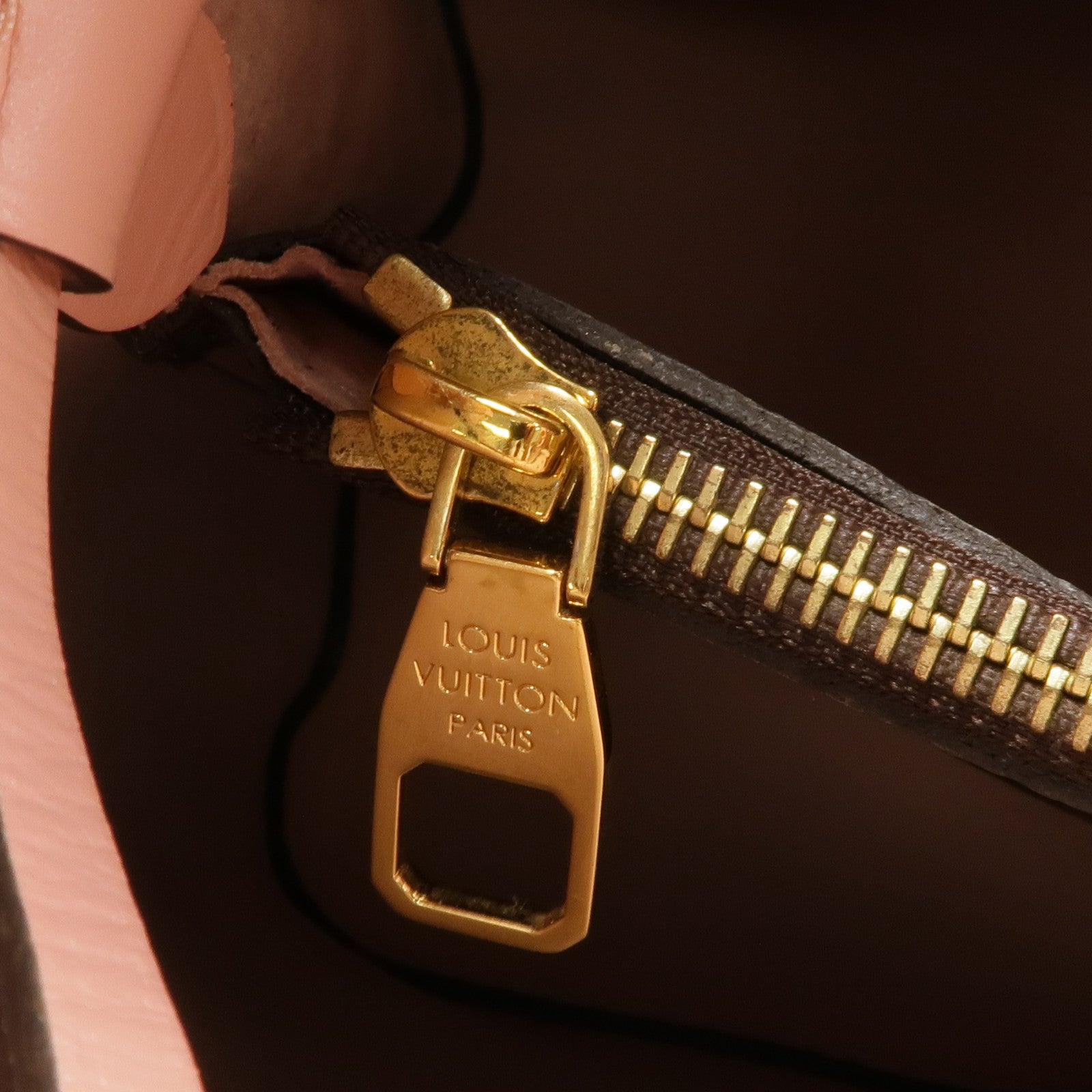 LOUIS VUITTON Monogram Neo Noe MM金扣肩背袋