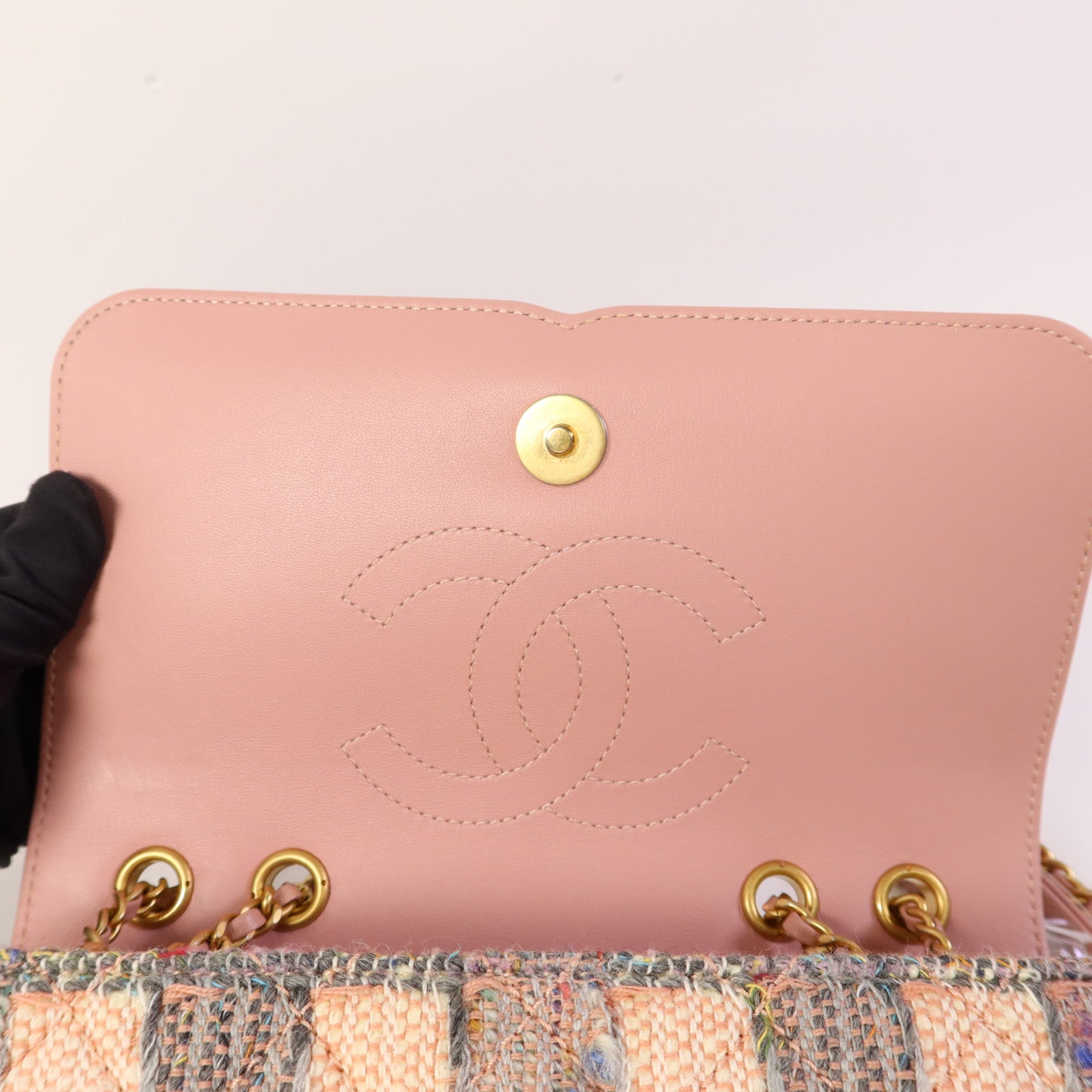 CHANEL 粗花呢CC Filigree Flap金扣鏈帶肩背袋