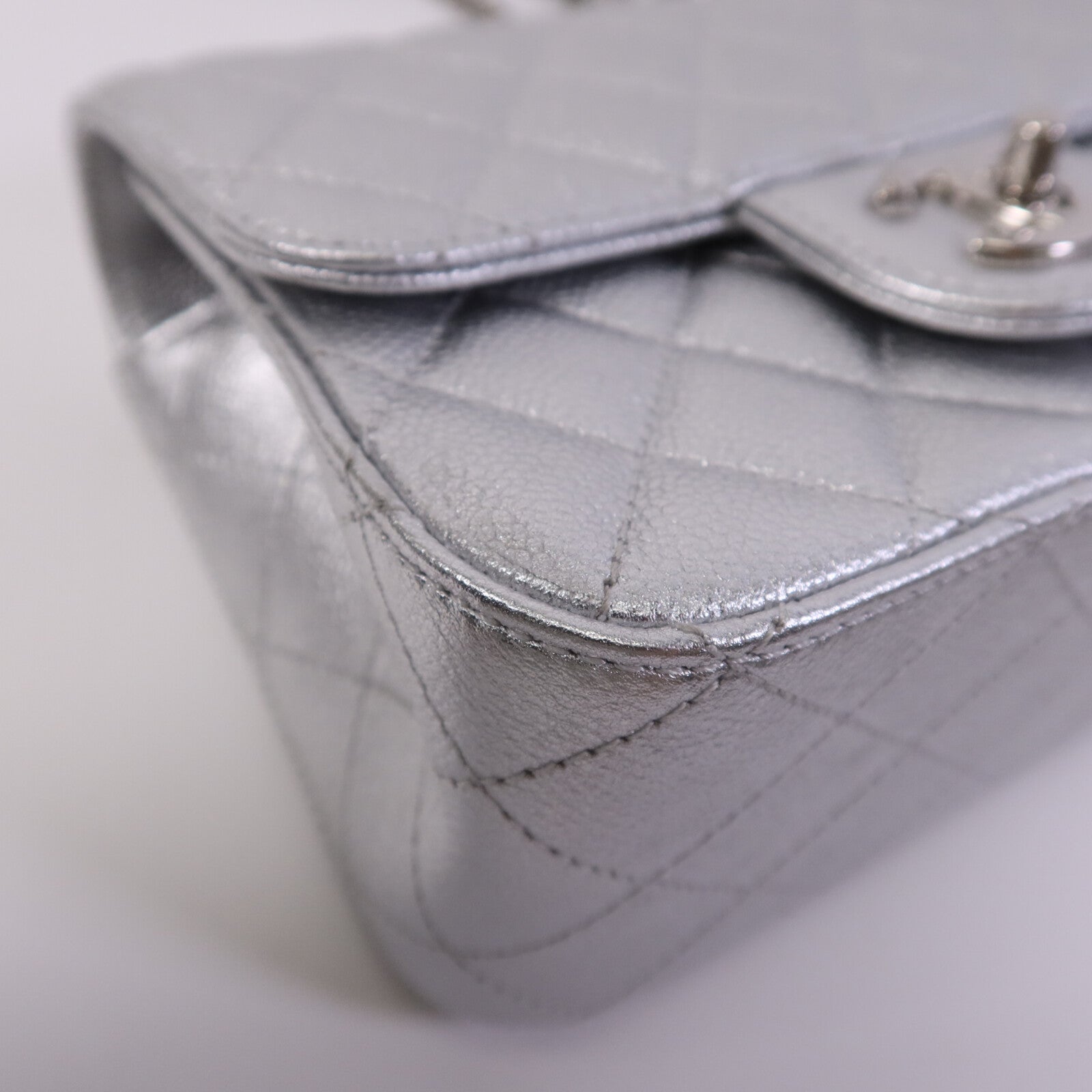 LOUIS VUITTON 牛皮皮革Mini Classic 17銀扣鏈帶肩背袋