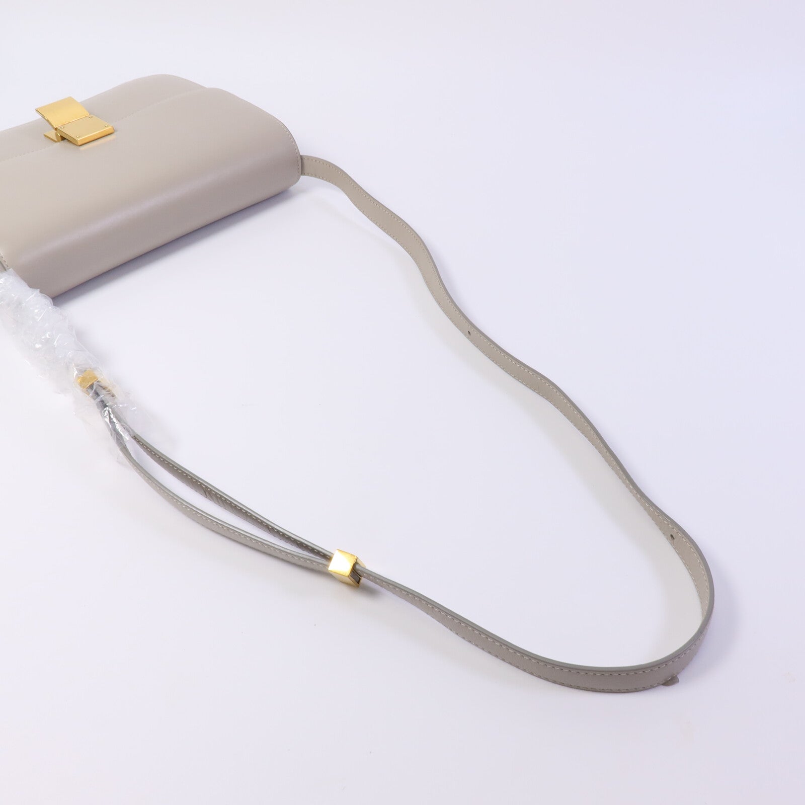 CELINE 牛皮皮革Box Medium肩背袋