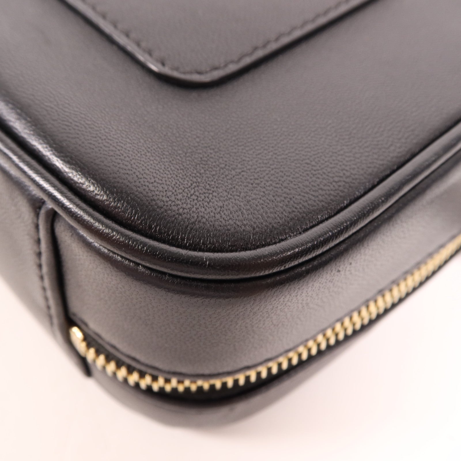 CHANEL 牛皮皮革Chain Shoulder金扣鏈帶肩背袋