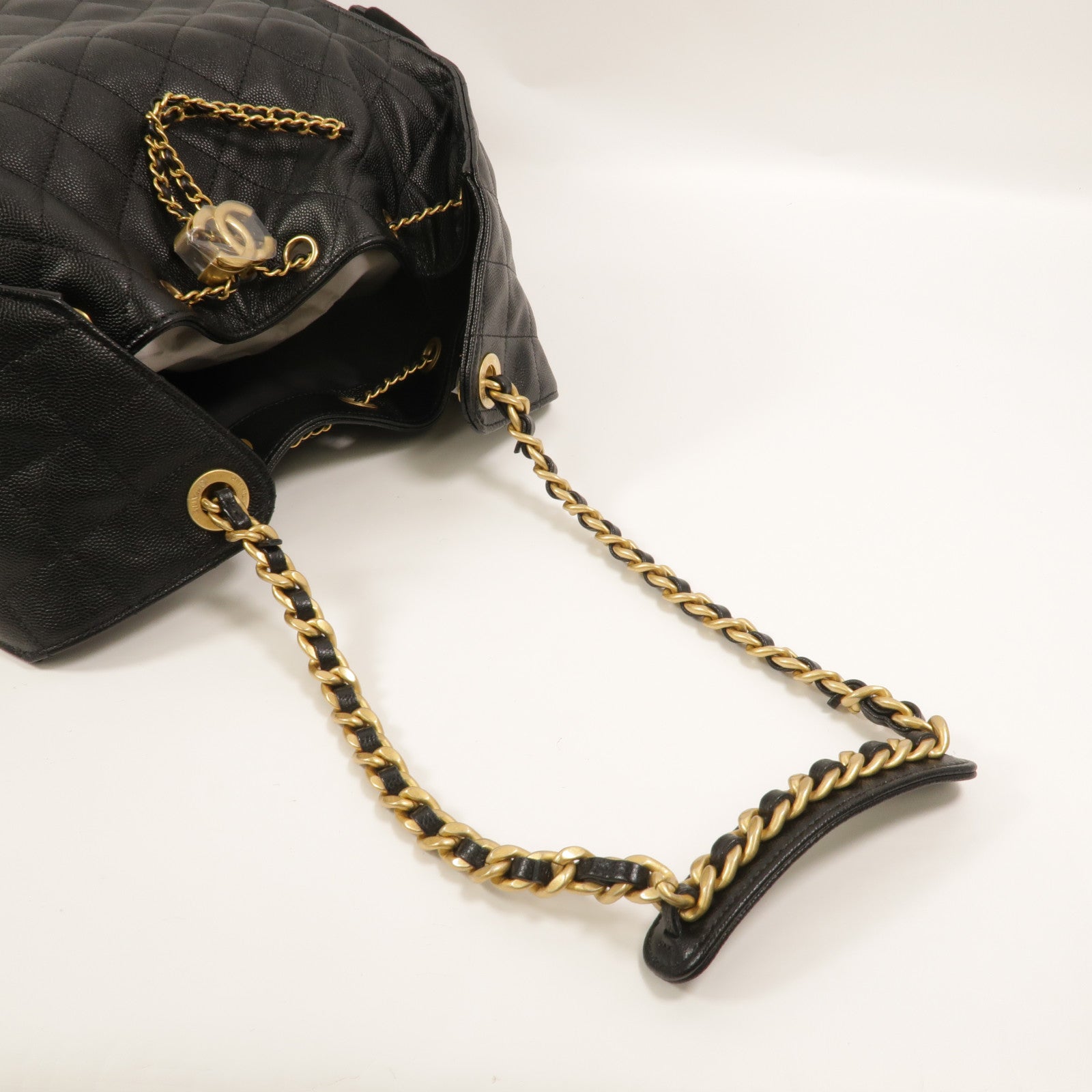 CHANEL 牛皮皮革Chanel 25 Medium鏈帶肩背袋