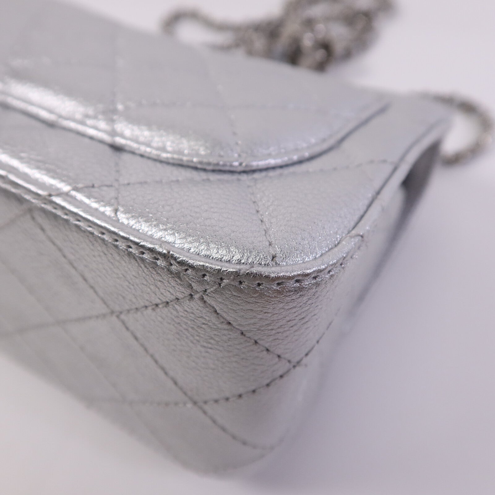 LOUIS VUITTON 牛皮皮革Mini Classic 17銀扣鏈帶肩背袋
