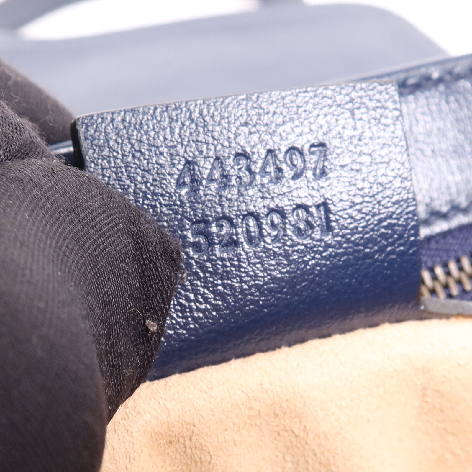 GUCCI 牛皮皮革GG Marmont金扣鏈帶肩背袋