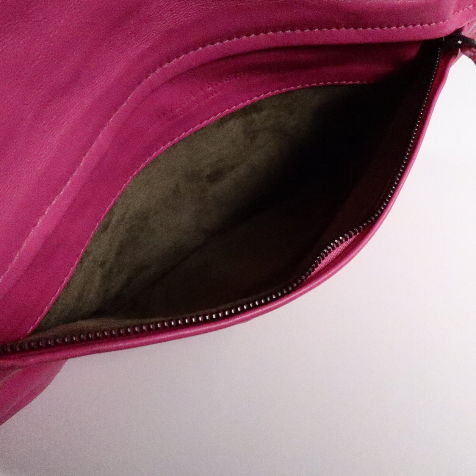 BOTTEGA VENETA 羊皮皮革Turn Lock Clutch手拿包
