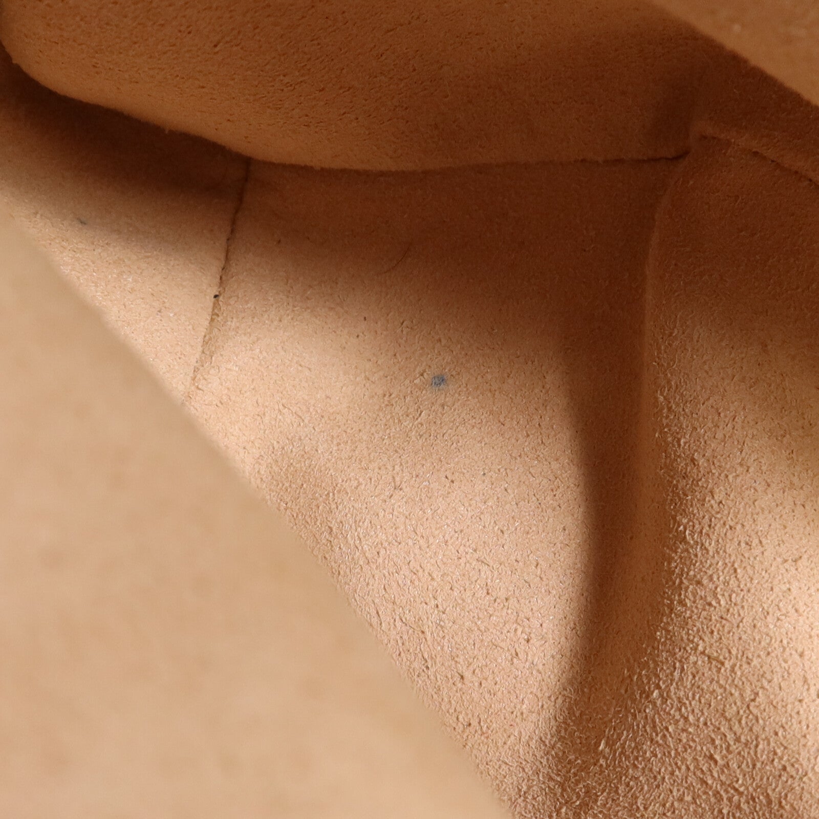 GUCCI 牛皮皮革GG Marmont金扣鏈帶肩背袋