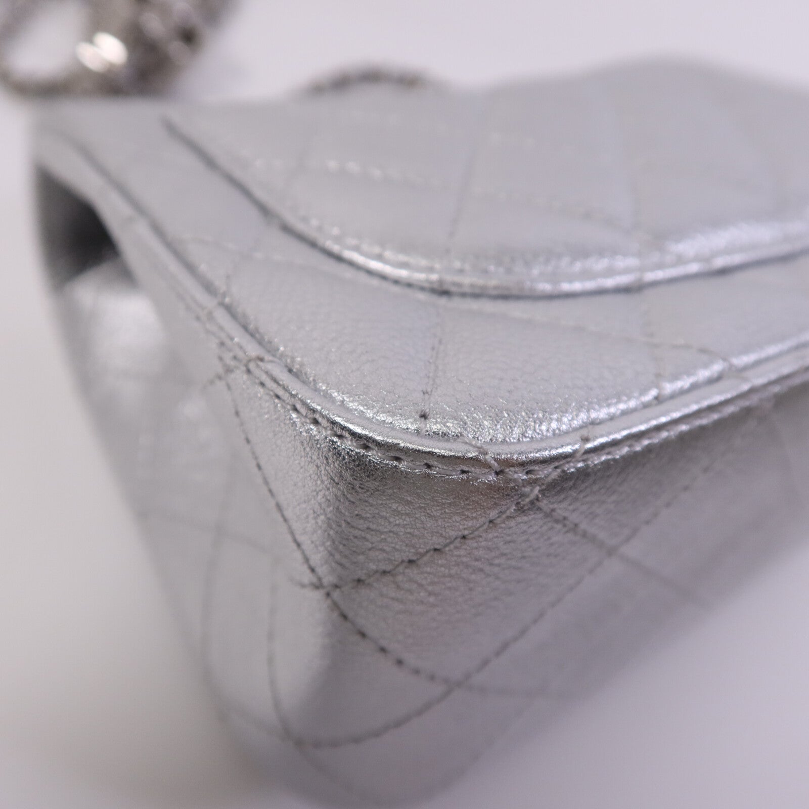 LOUIS VUITTON 牛皮皮革Mini Classic 17銀扣鏈帶肩背袋