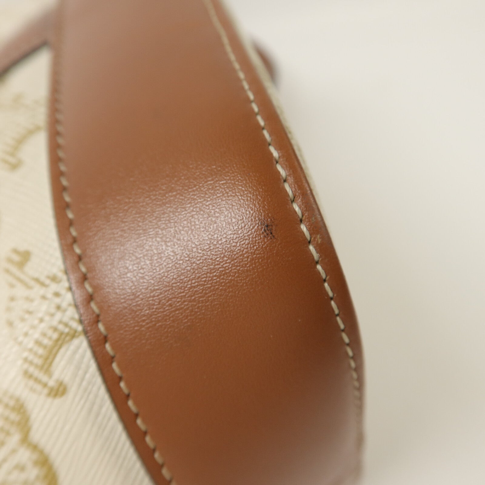 CELINE 塗層帆布Triomphe Bucket Bag Small肩背袋