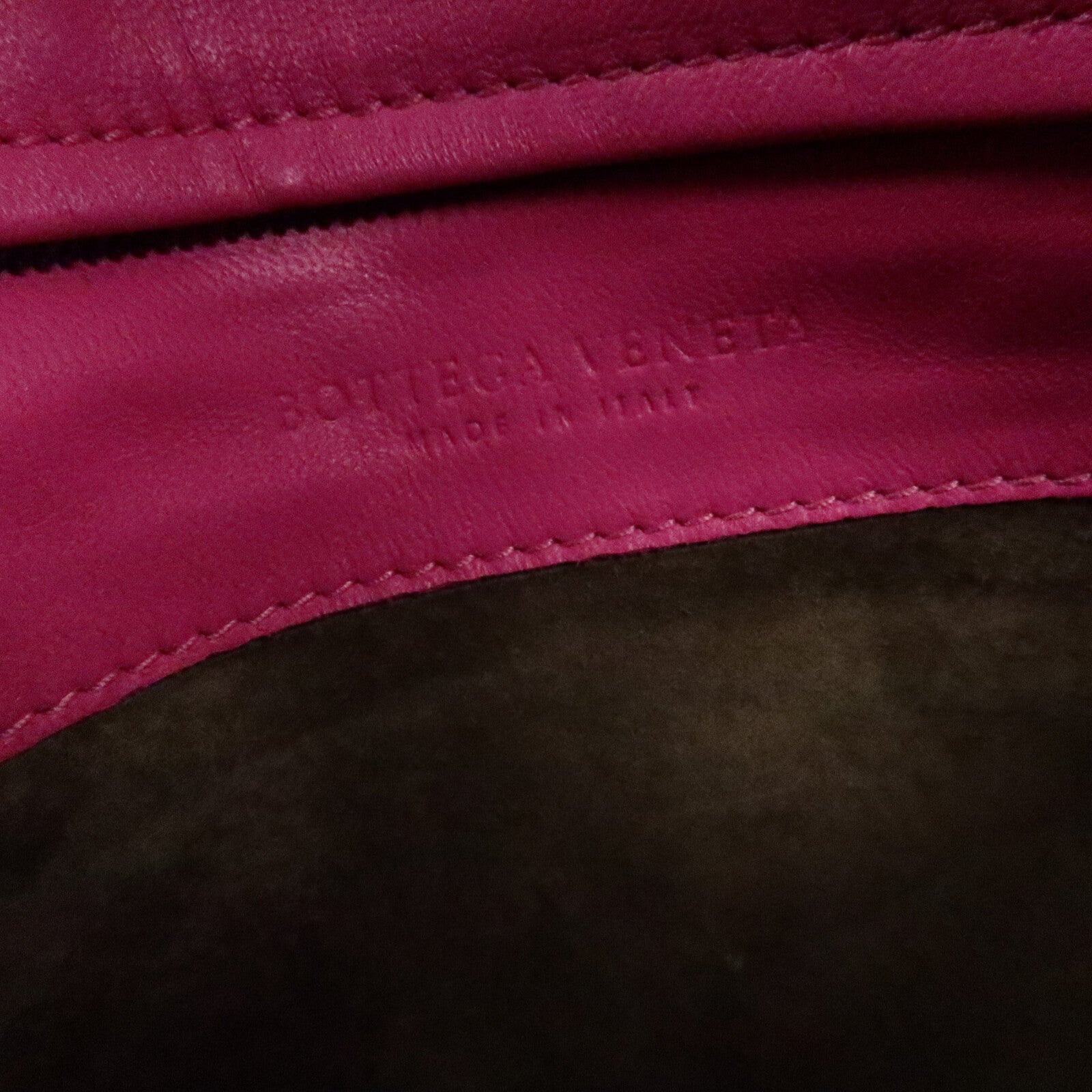 BOTTEGA VENETA 羊皮皮革Turn Lock Clutch手拿包