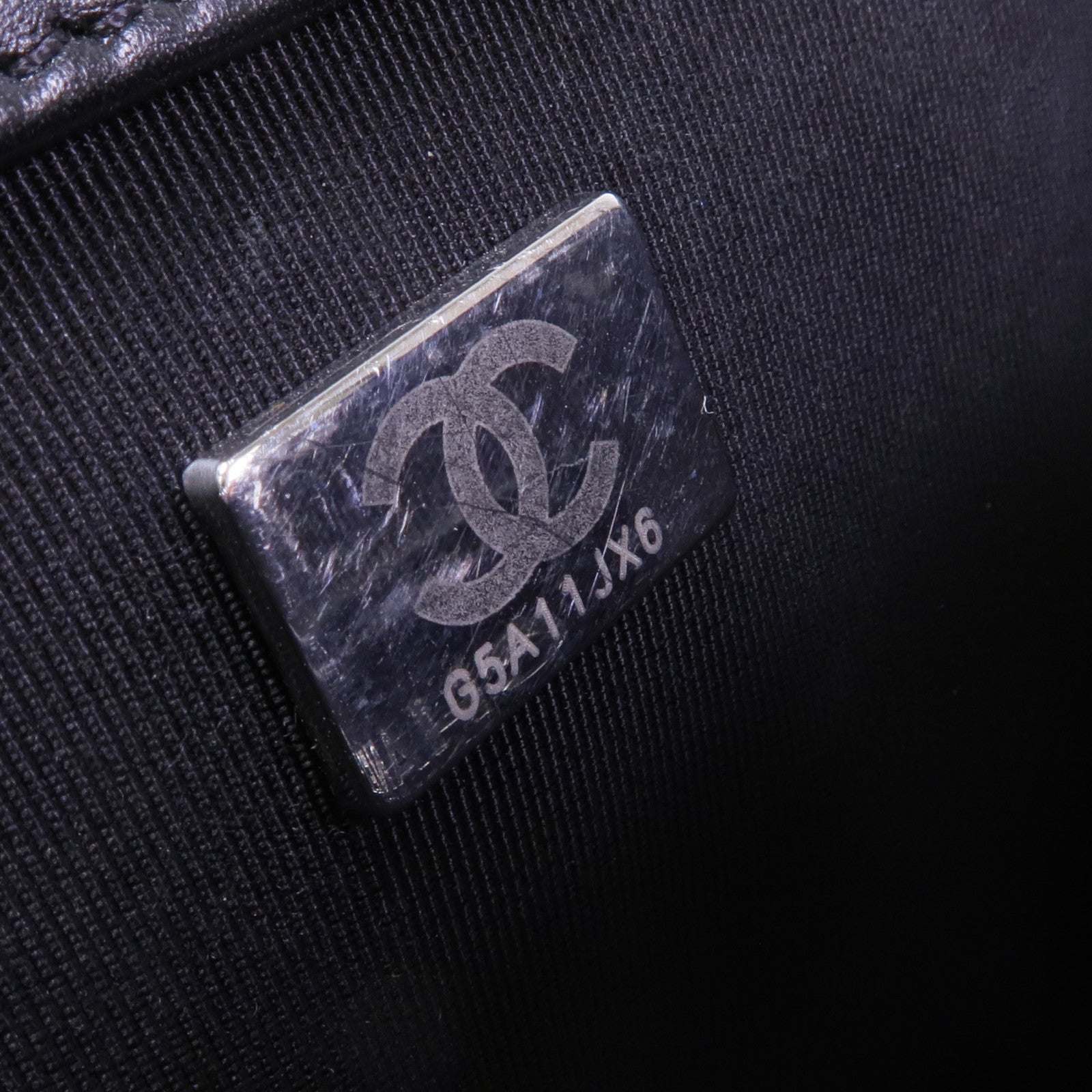 CHANEL 羊皮皮革Boy 25銀扣鏈帶肩背袋