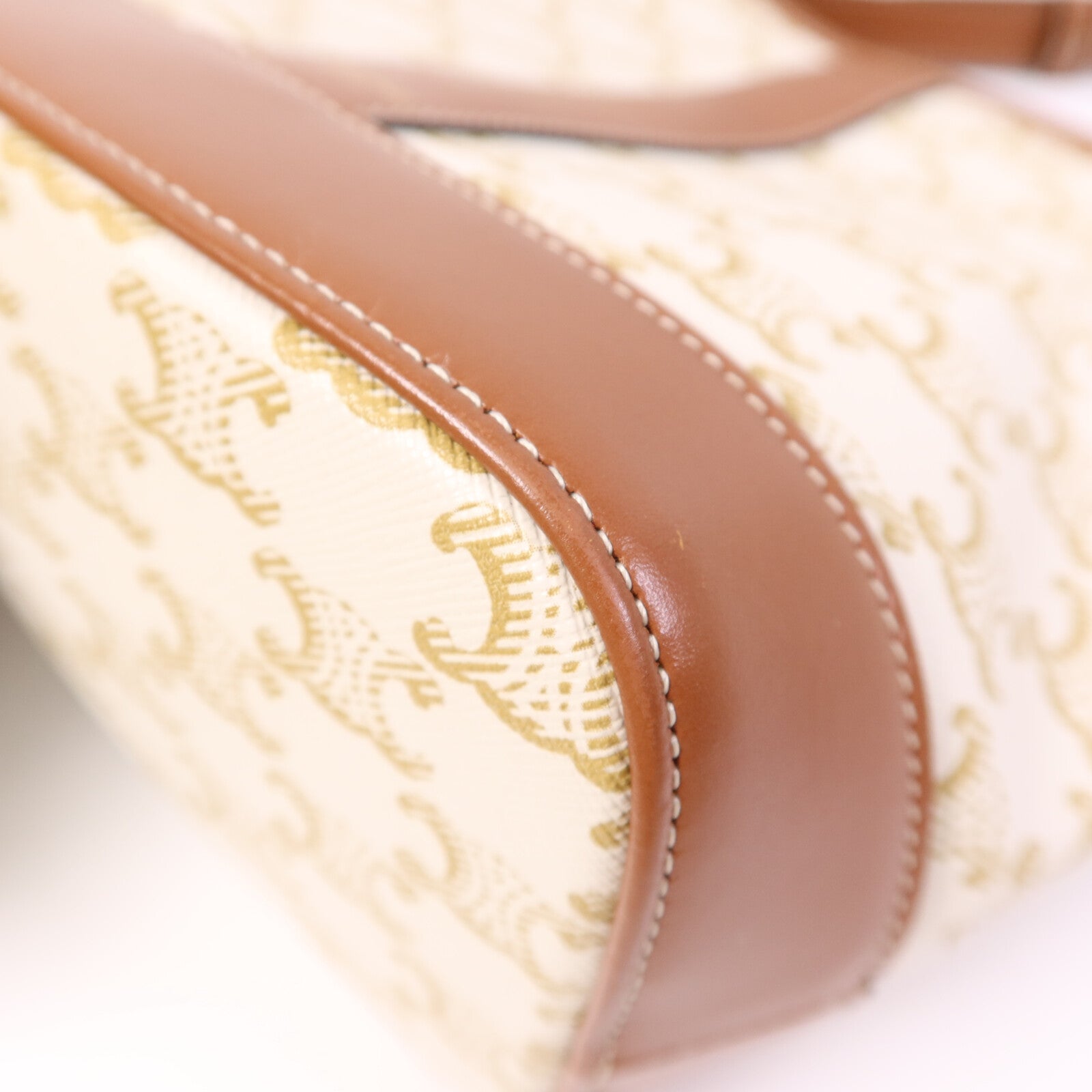 CELINE 塗層帆布Triomphe Small Bucket金扣肩背袋