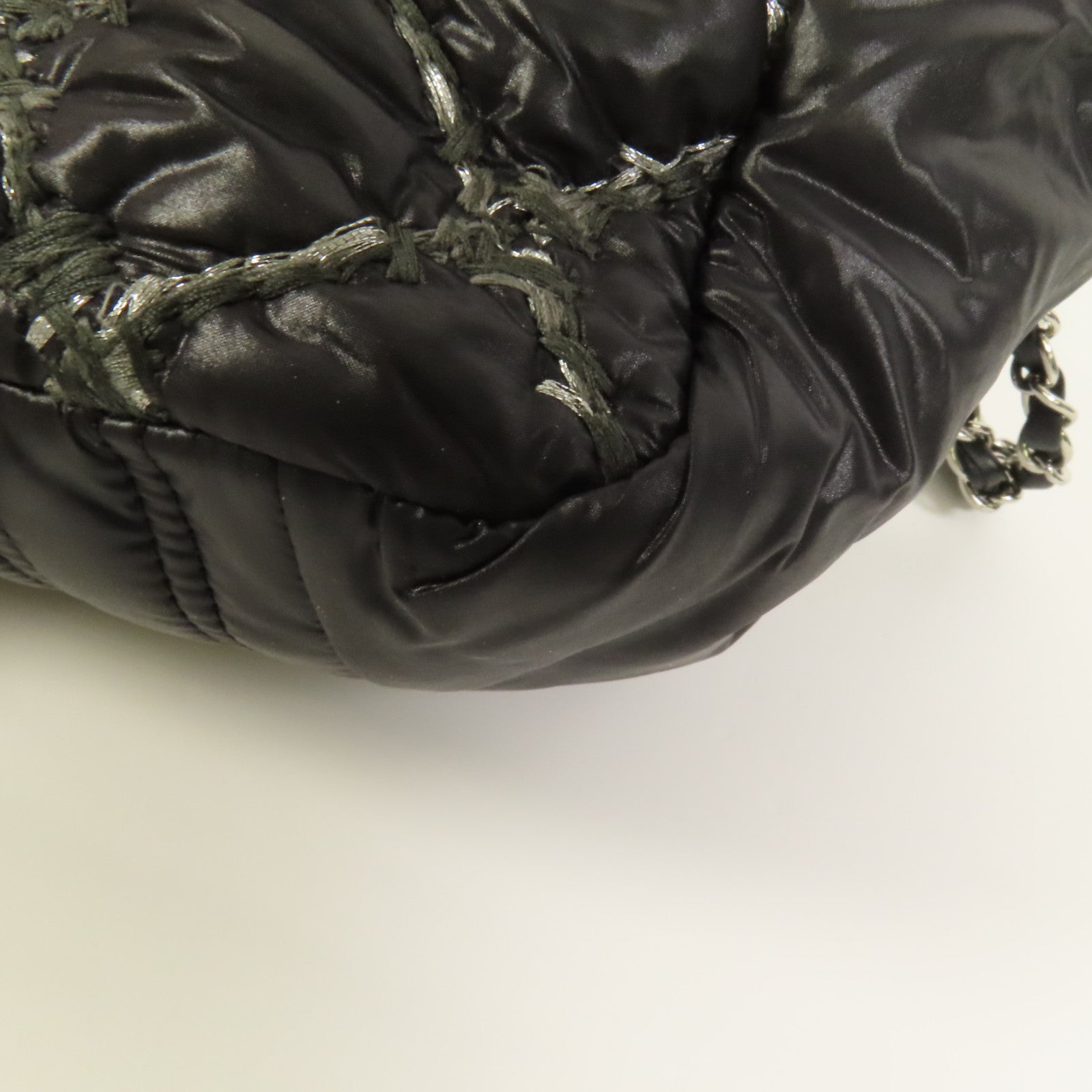 CHANEL 尼龍Chain Shoulder銀扣鏈帶肩背袋