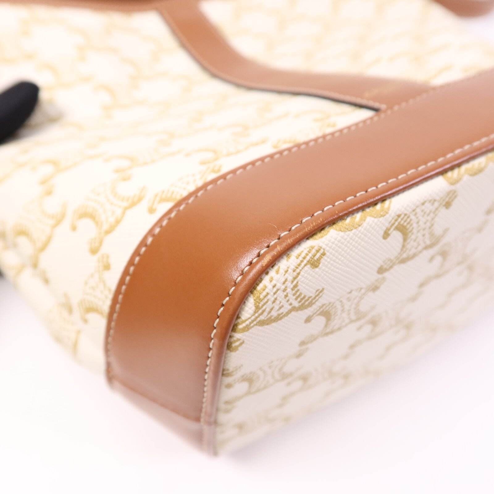 CELINE 塗層帆布Triomphe Small Bucket金扣肩背袋