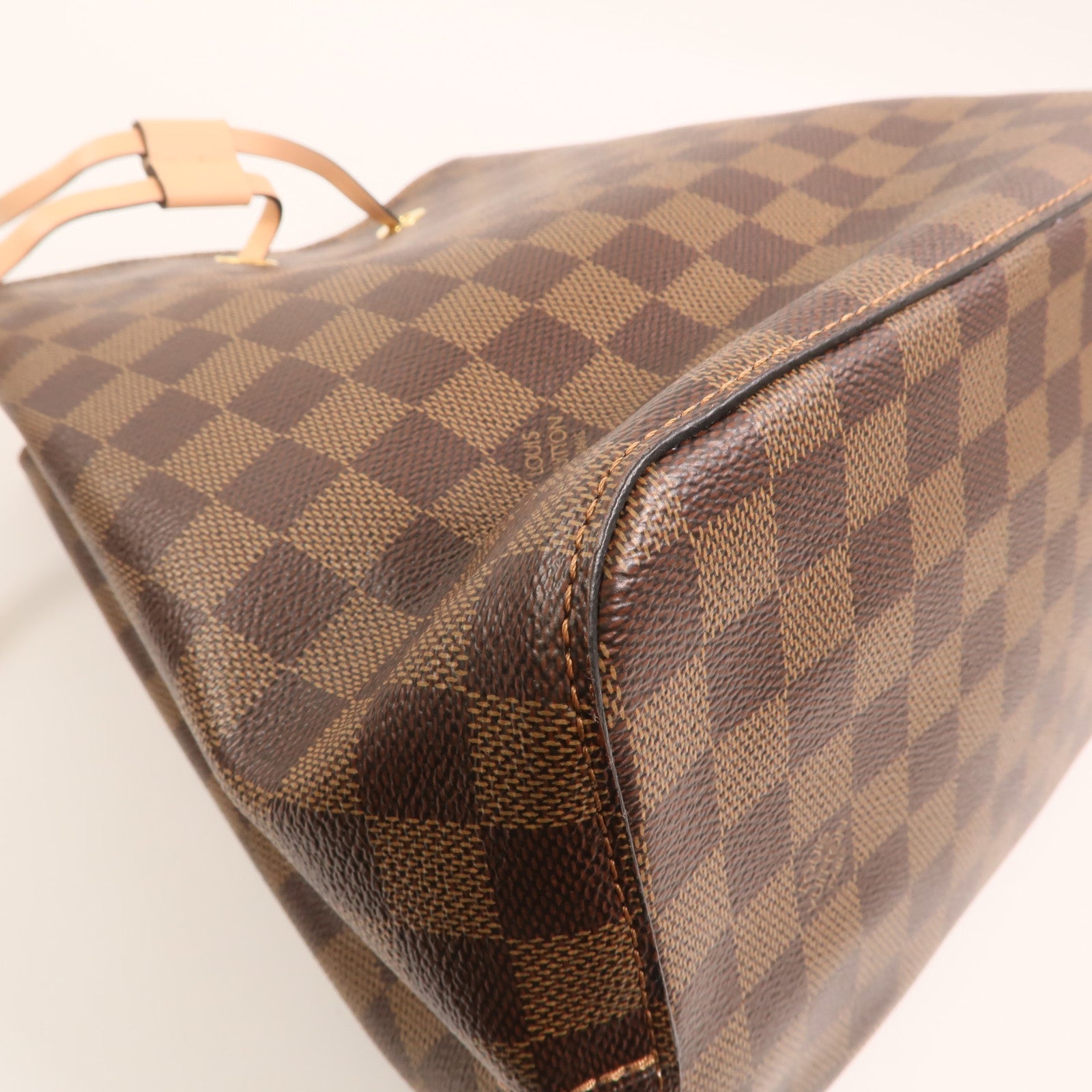 LOUIS VUITTON Damier NeoNoe金扣肩背袋