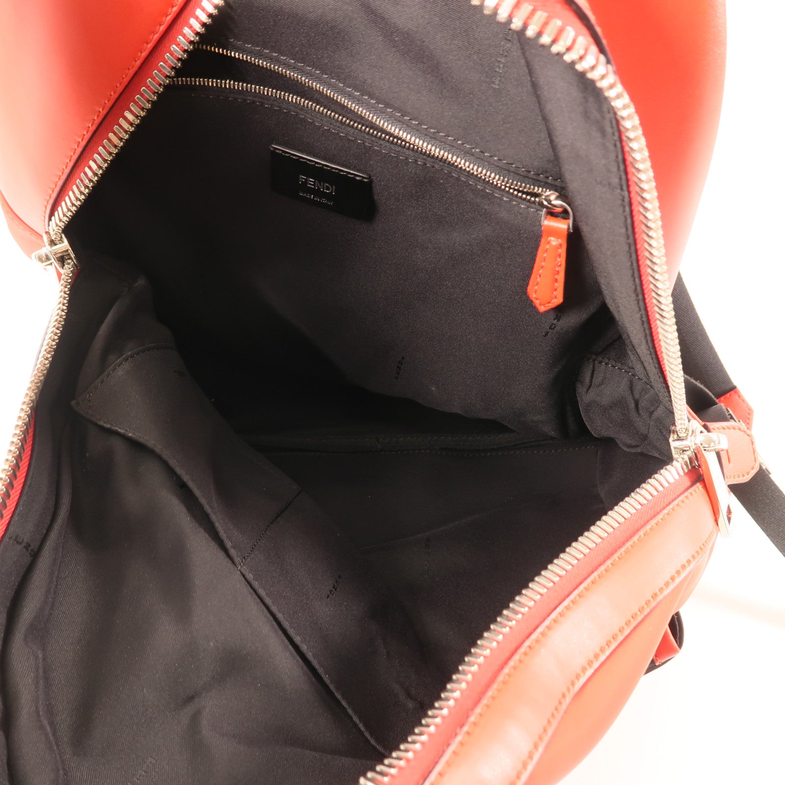 FENDI 牛皮皮革Backpack銀扣背包