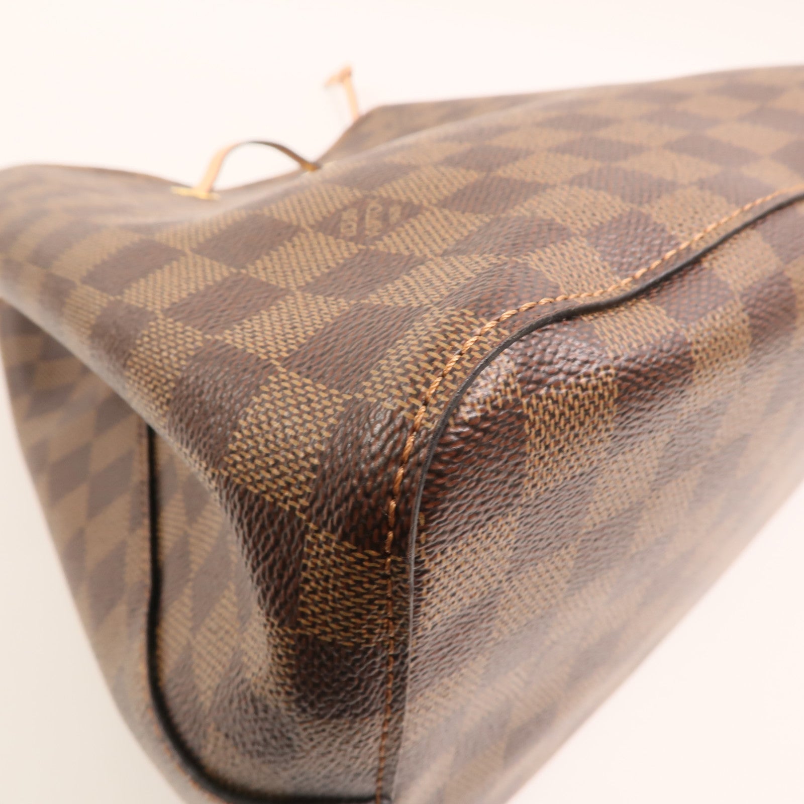 LOUIS VUITTON Damier NeoNoe金扣肩背袋
