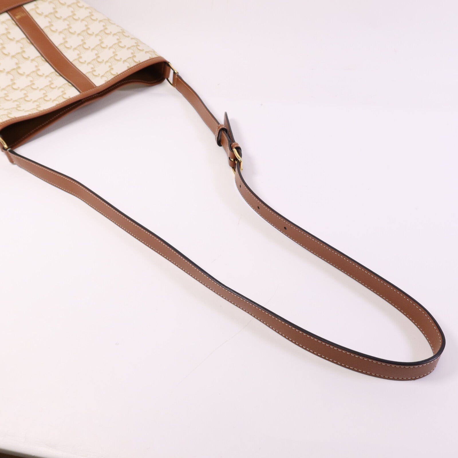 CELINE 塗層帆布Triomphe Small Bucket金扣肩背袋